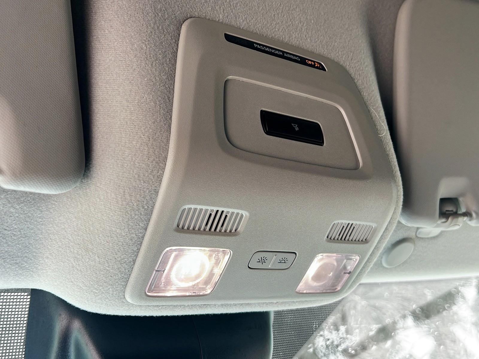 Used 2025 Oxford White Ford Base image 18