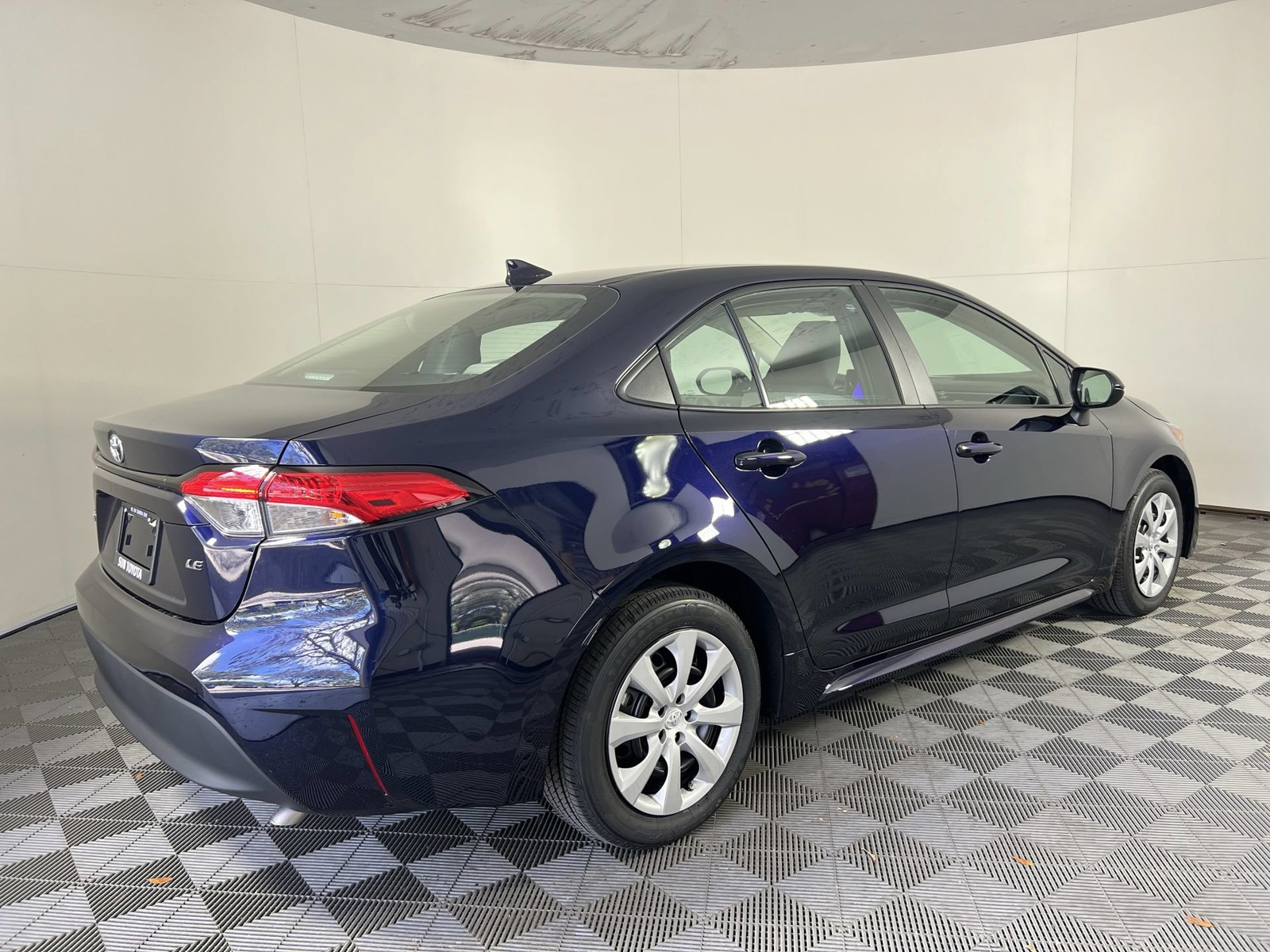 Used 2023 Blueprint Toyota LE image 27