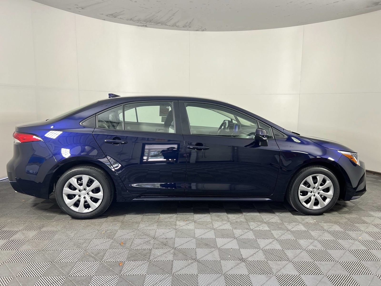 Used 2023 Blueprint Toyota LE image 26