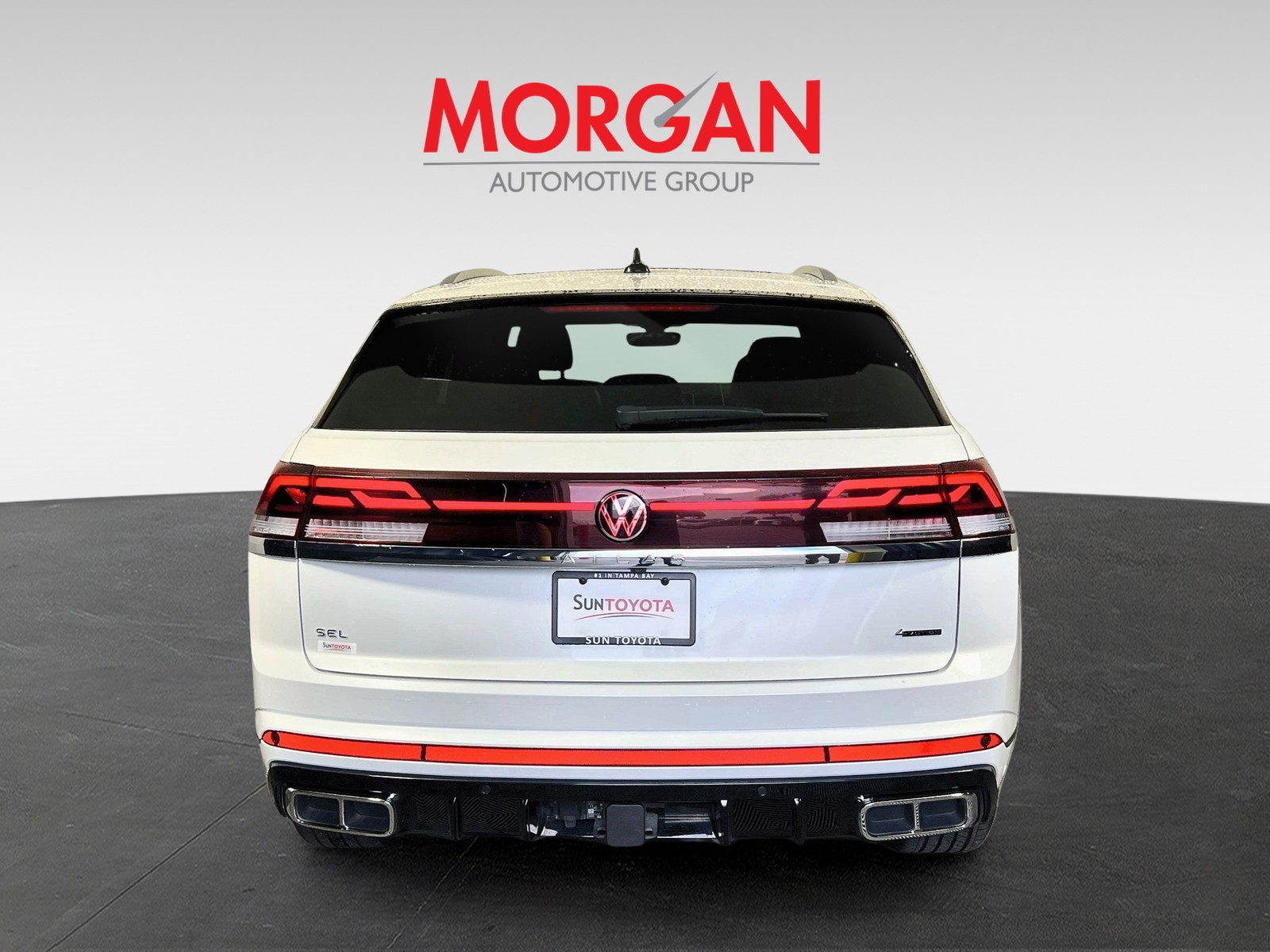 Used 2024 Opal White Pearl Volkswagen 2.0T SEL R-Line image 4