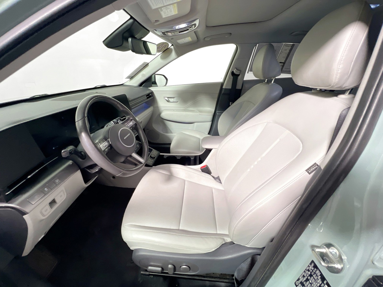 Used 2024 Mirage Green Hyundai Limited image 12