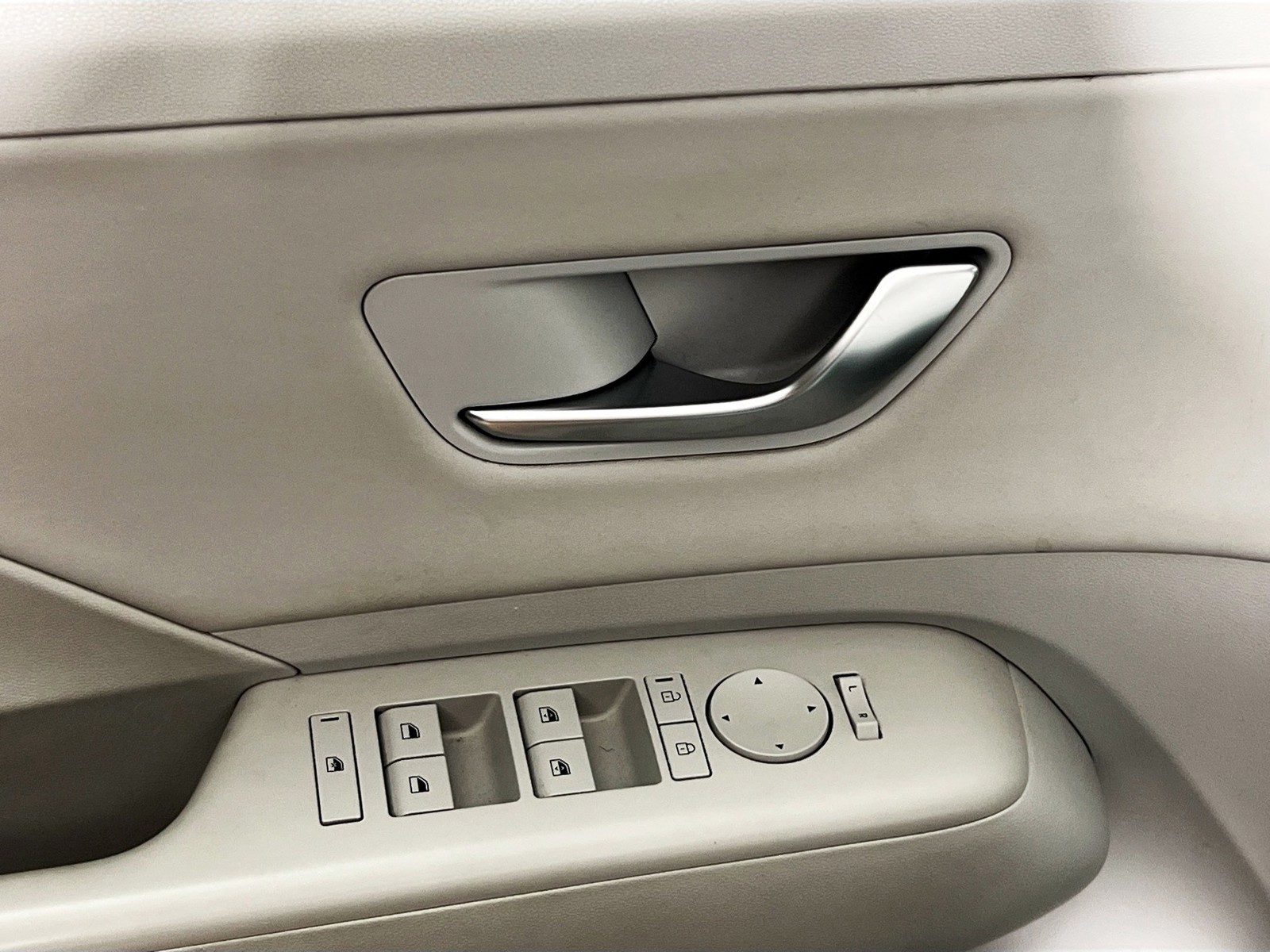 Used 2024 Mirage Green Hyundai Limited image 14