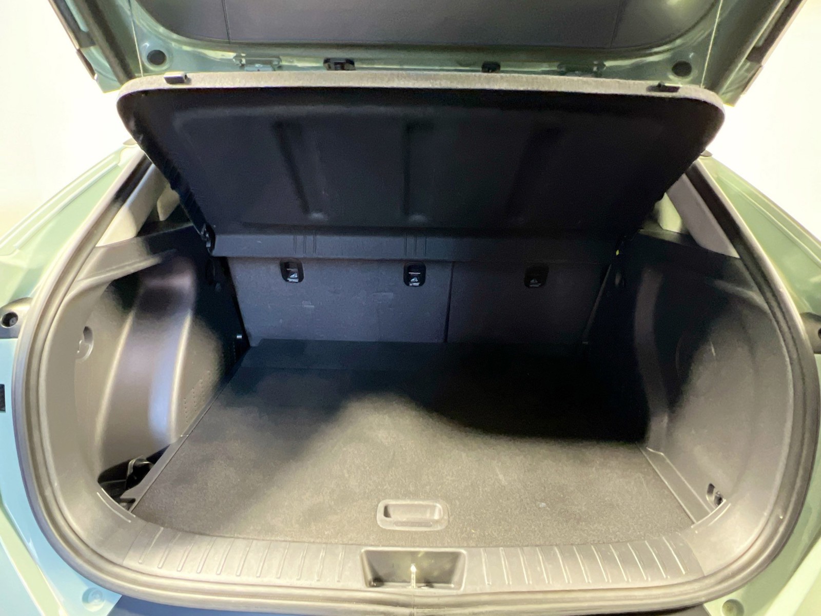 Used 2024 Mirage Green Hyundai Limited image 30