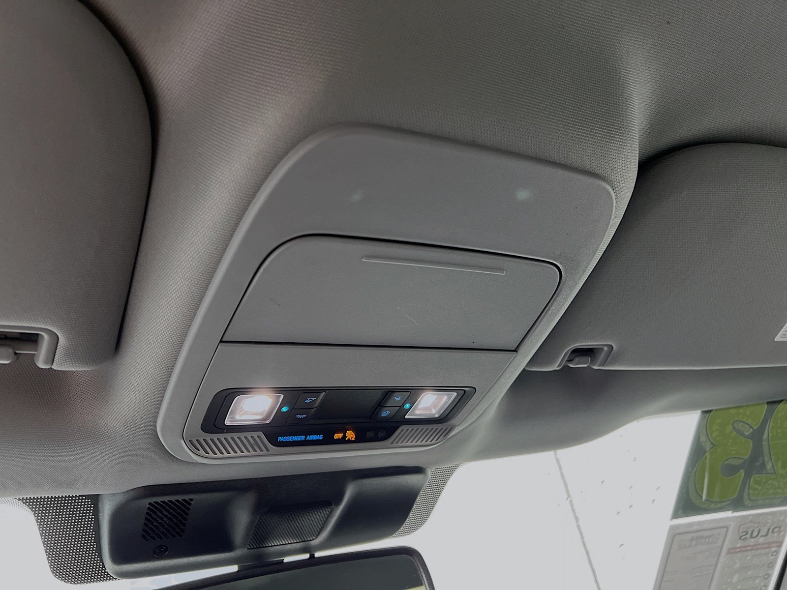 Used 2023 Oxford White Ford XLT image 18