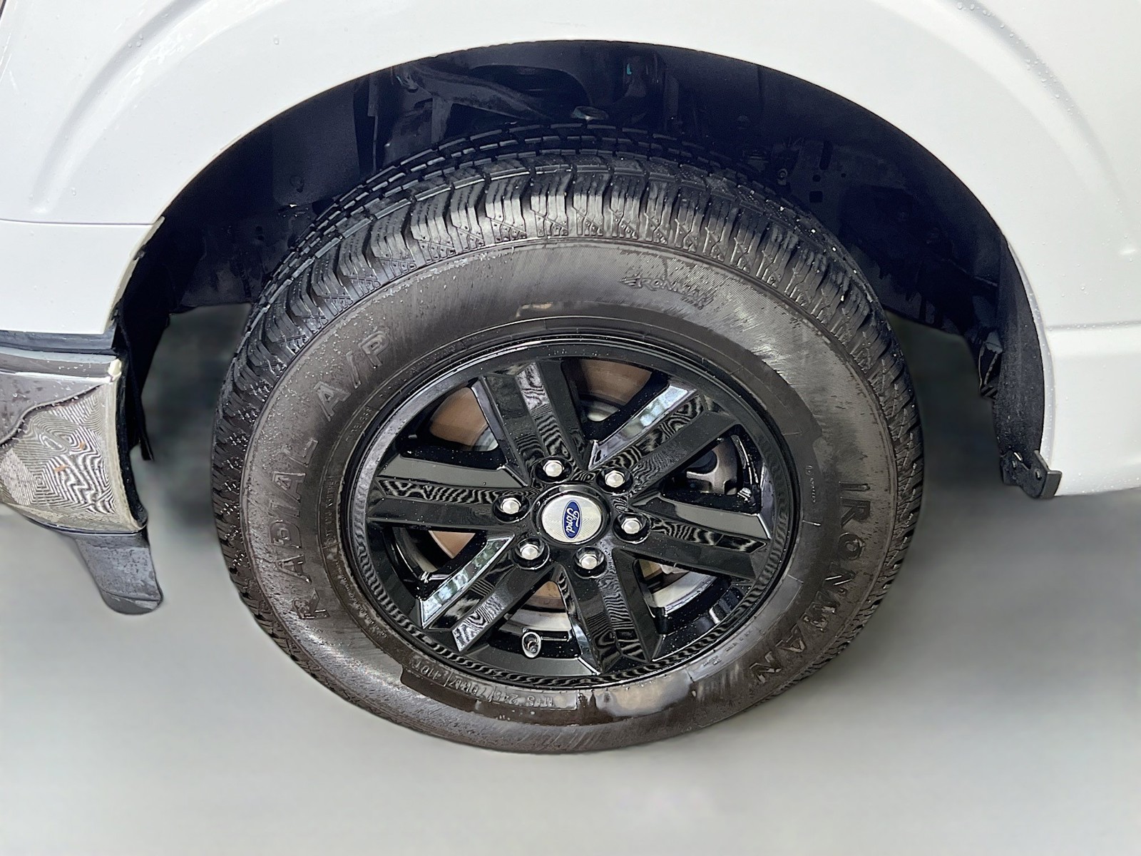 Used 2023 Oxford White Ford XLT image 11