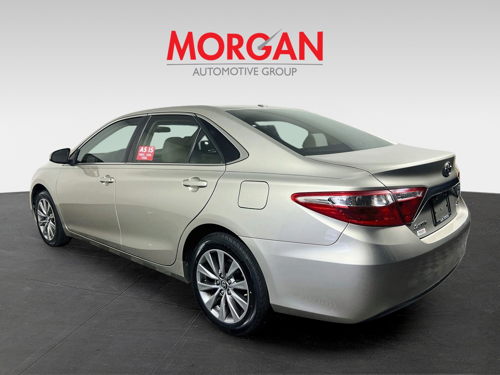 Used 2017 Creme Brulee Mica Toyota XLE image 5