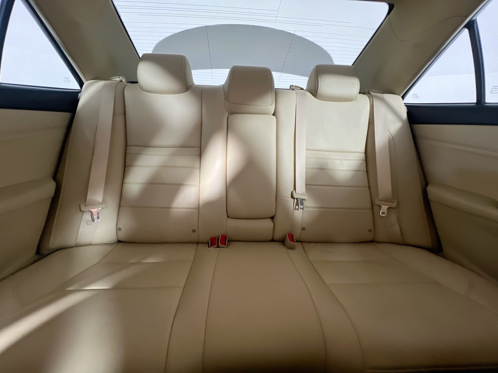 Used 2017 Creme Brulee Mica Toyota XLE image 28