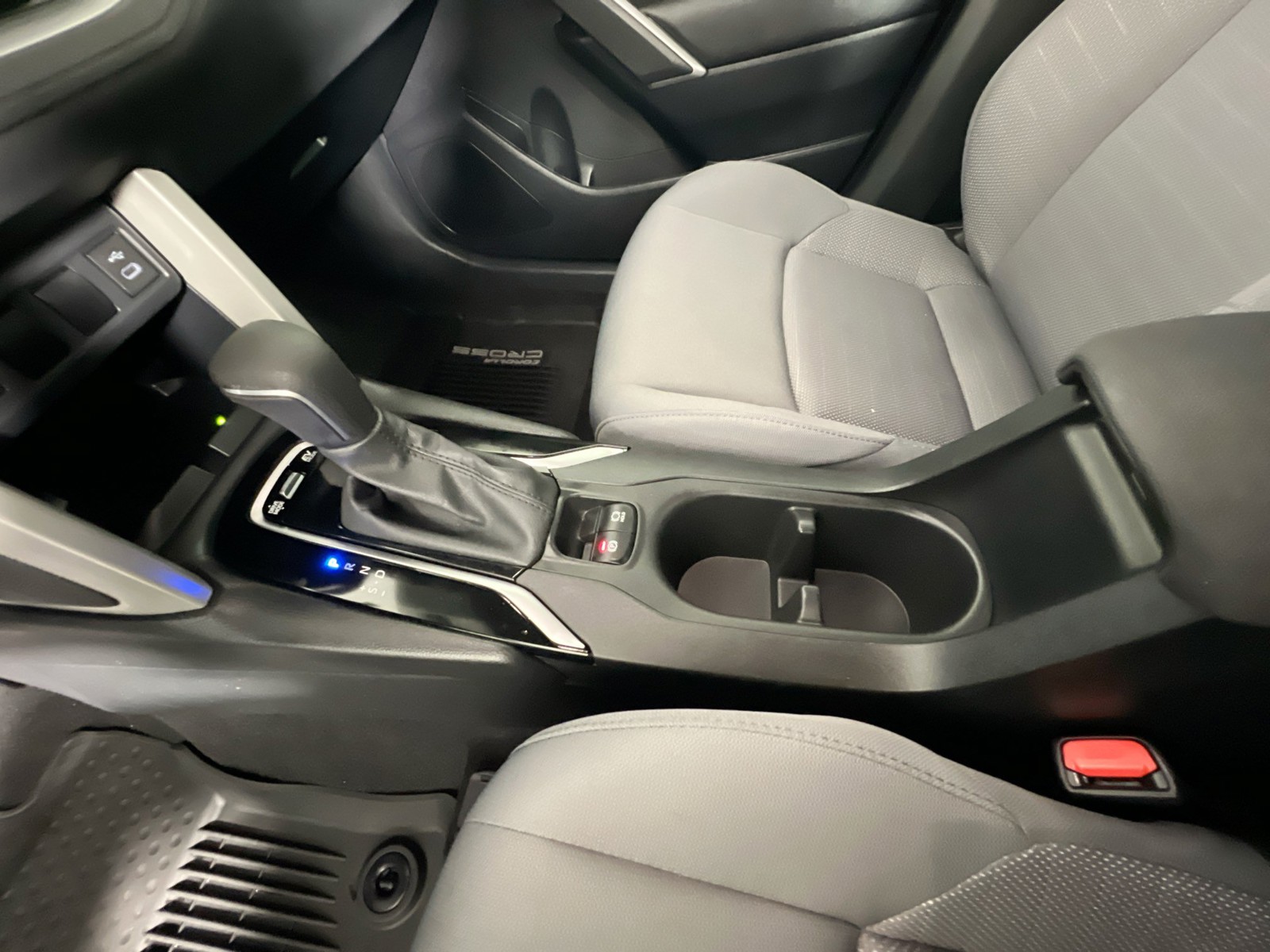 Used 2024 Sonic Silver Toyota Hybrid SE image 22