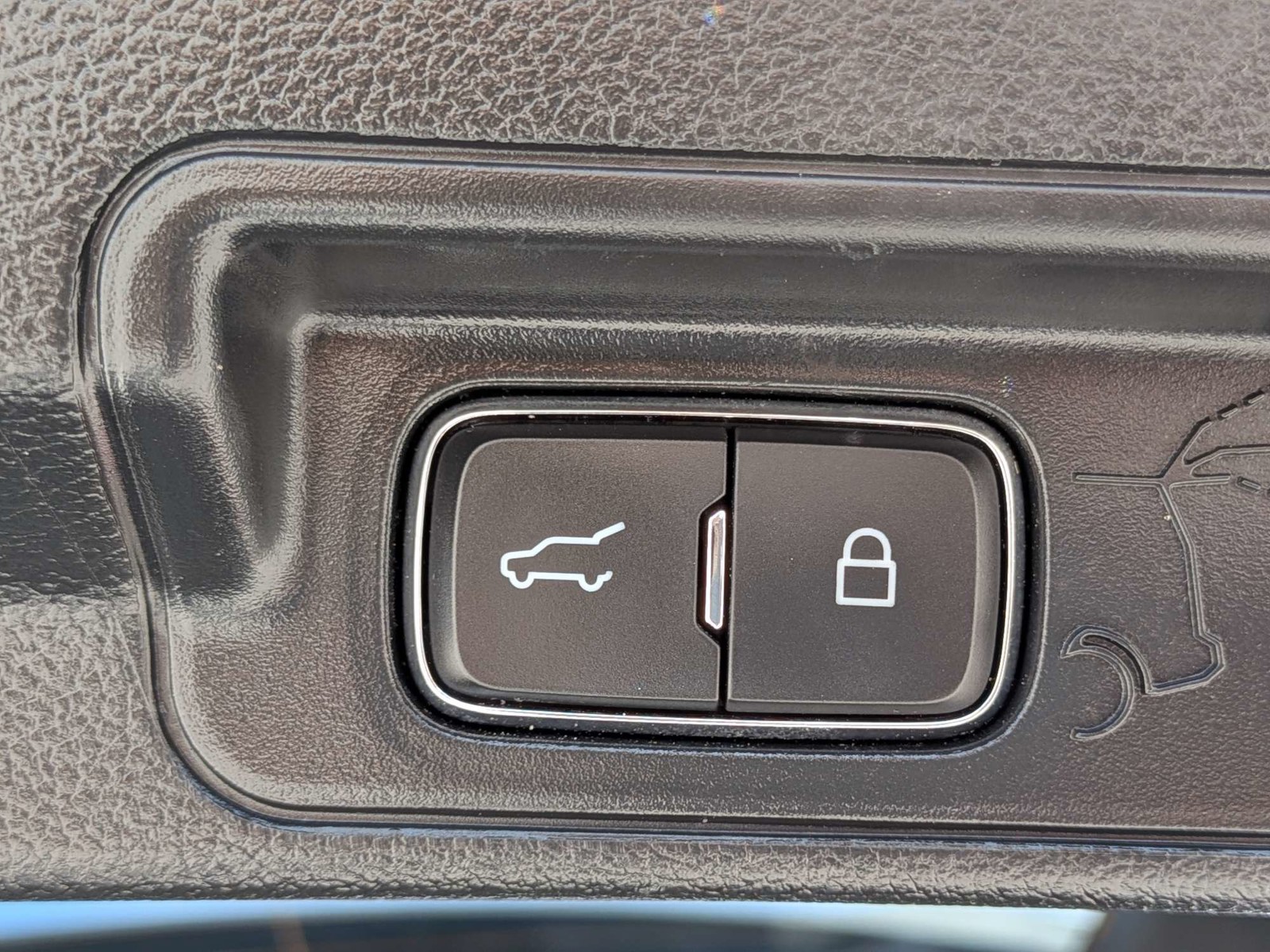 Used 2022 Carbonized Gray Metallic Ford XLT image 17