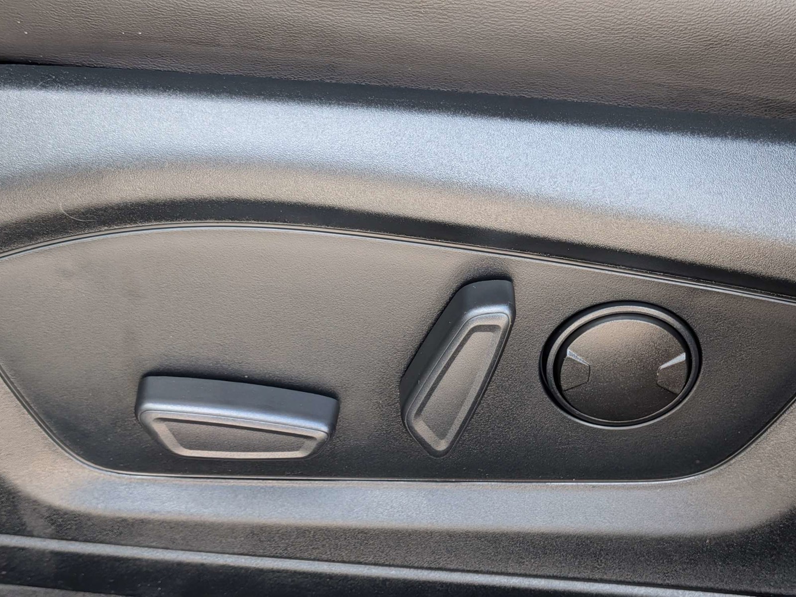 Used 2022 Carbonized Gray Metallic Ford XLT image 27