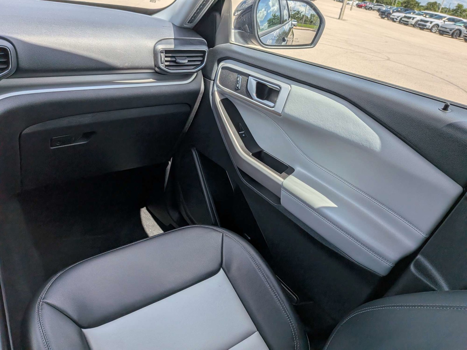Used 2022 Carbonized Gray Metallic Ford XLT image 23