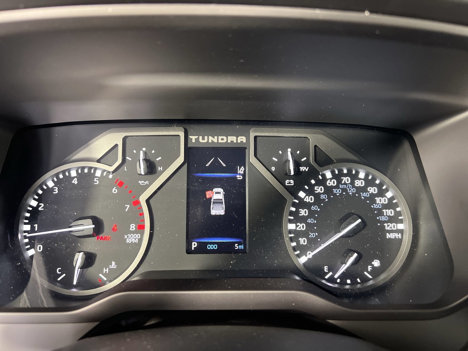 Used 2024 Ice Cap Toyota SR5 image 19