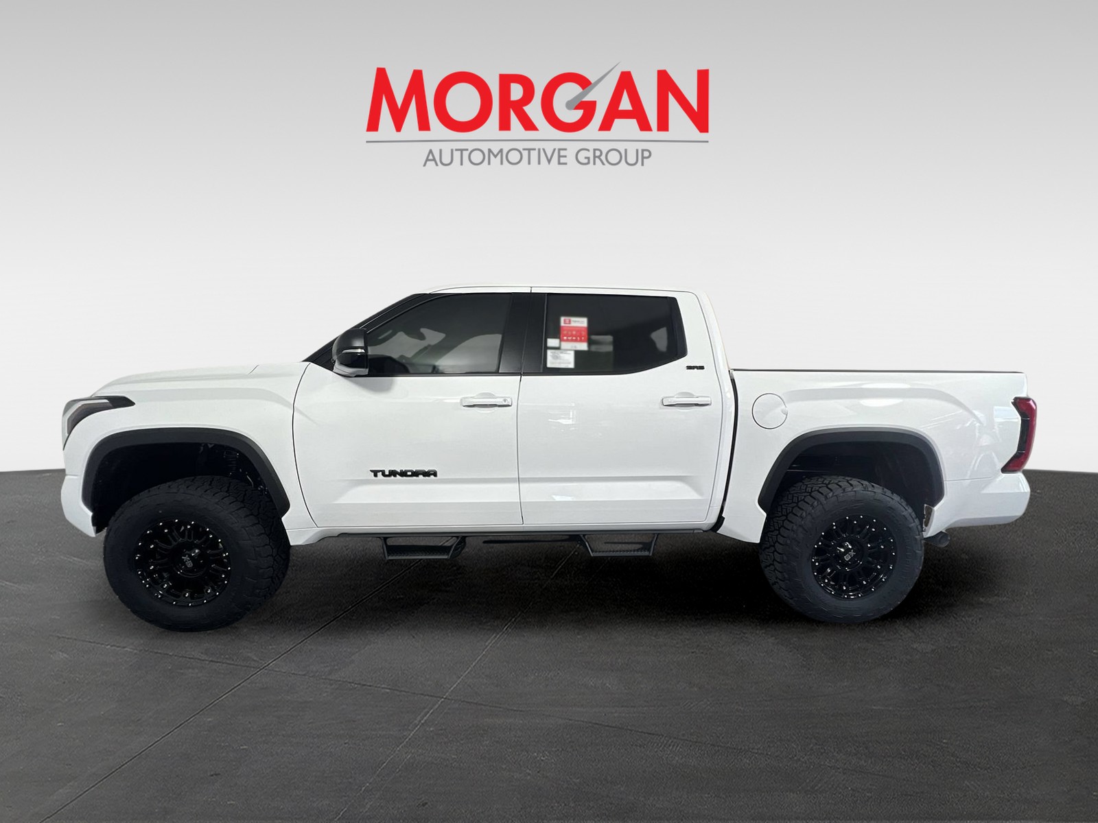 Used 2024 Ice Cap Toyota SR5 image 6