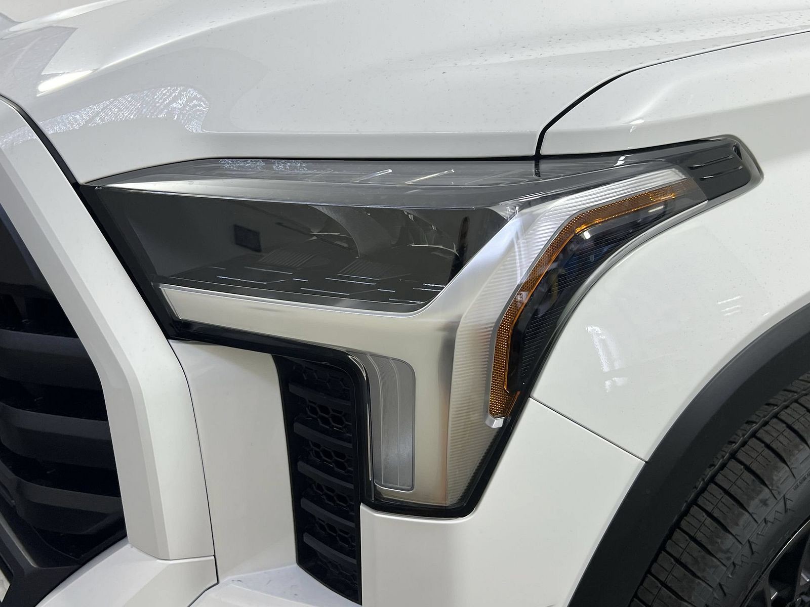 Used 2024 Ice Cap Toyota SR5 image 9