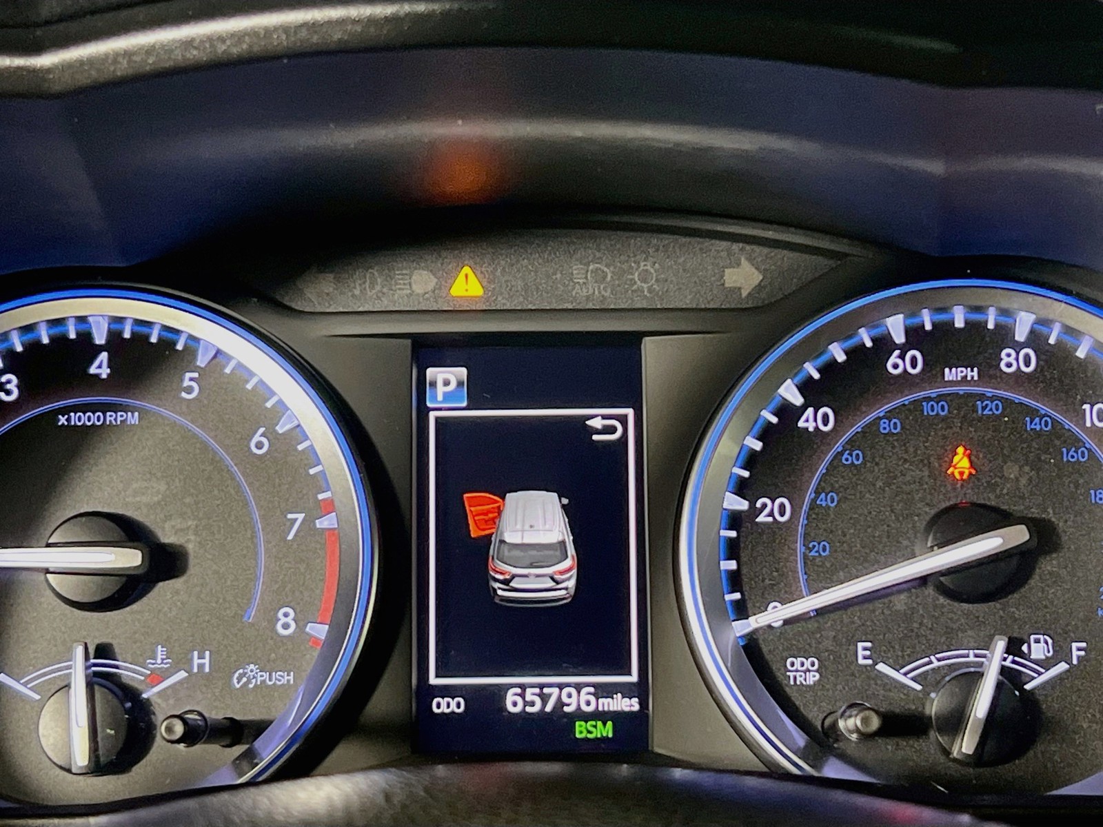 Used 2018 Blizzard Pearl Toyota XLE image 19