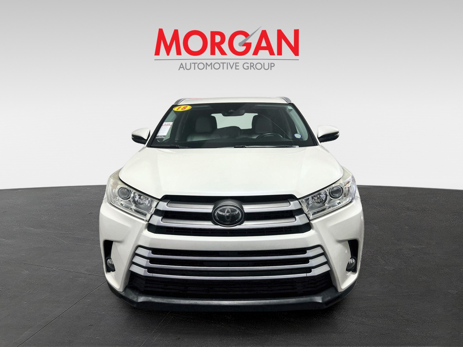 Used 2018 Blizzard Pearl Toyota XLE image 8