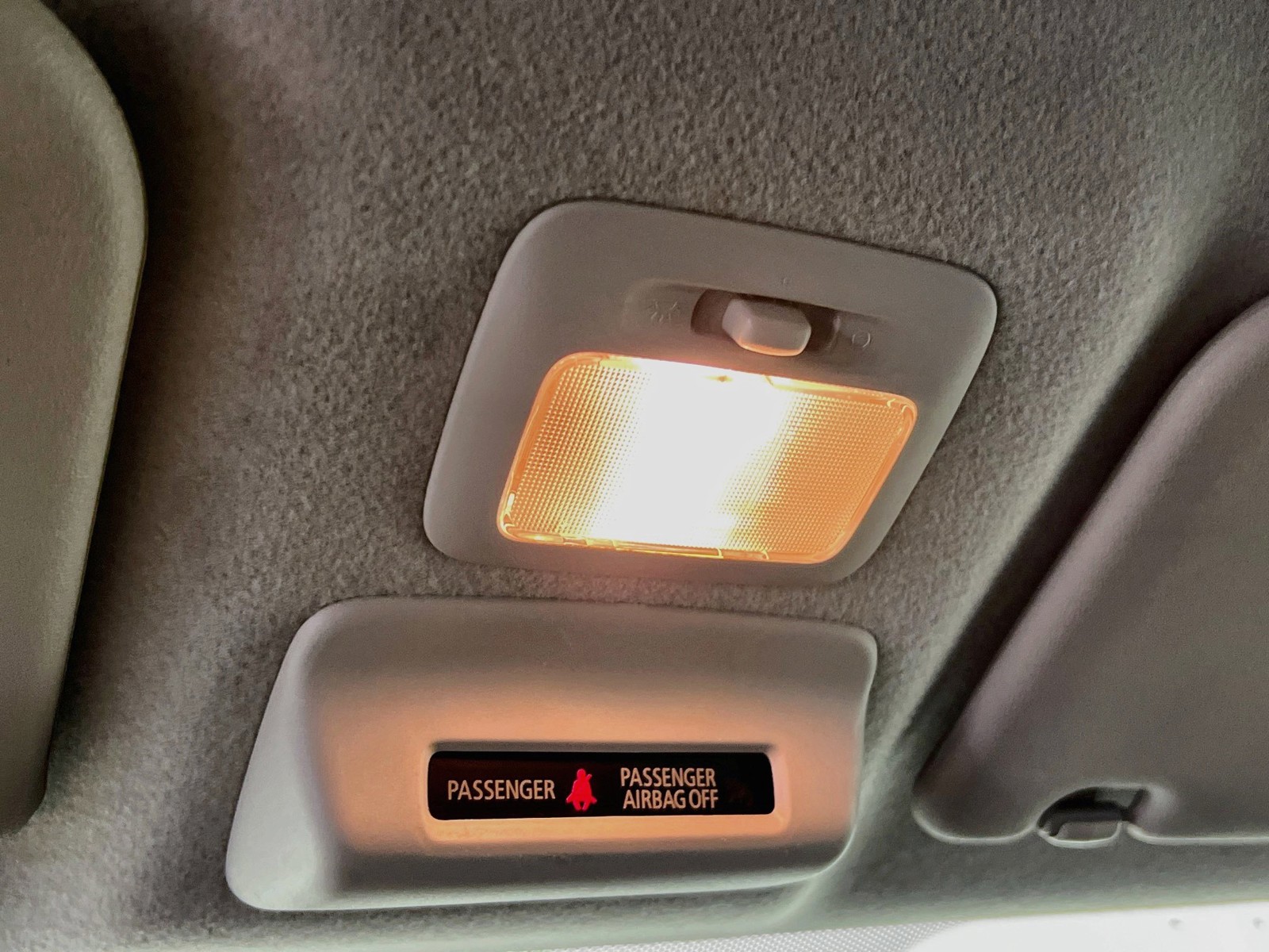 Used 2019 Wine Red Metallic Mitsubishi ES image 18
