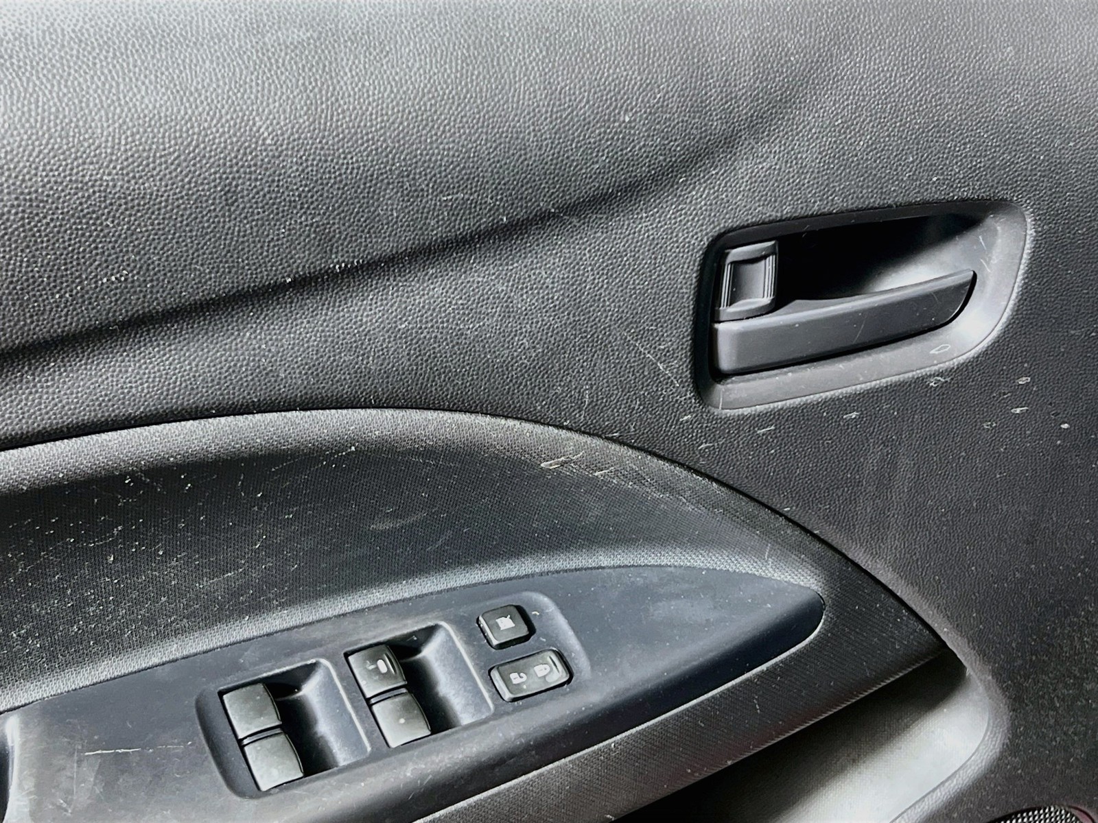 Used 2019 Wine Red Metallic Mitsubishi ES image 14