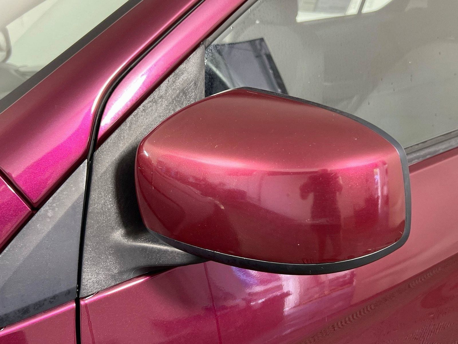 Used 2019 Wine Red Metallic Mitsubishi ES image 10
