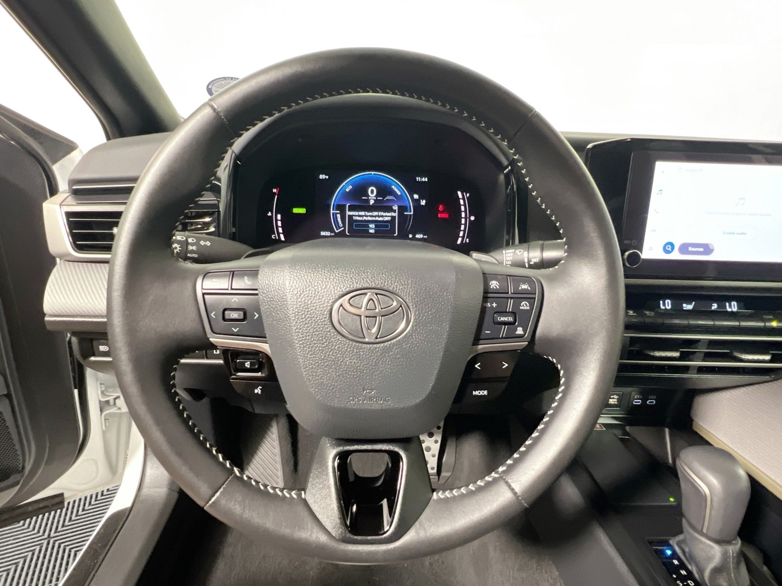 Used 2026 Ice Cap Toyota SE image 15
