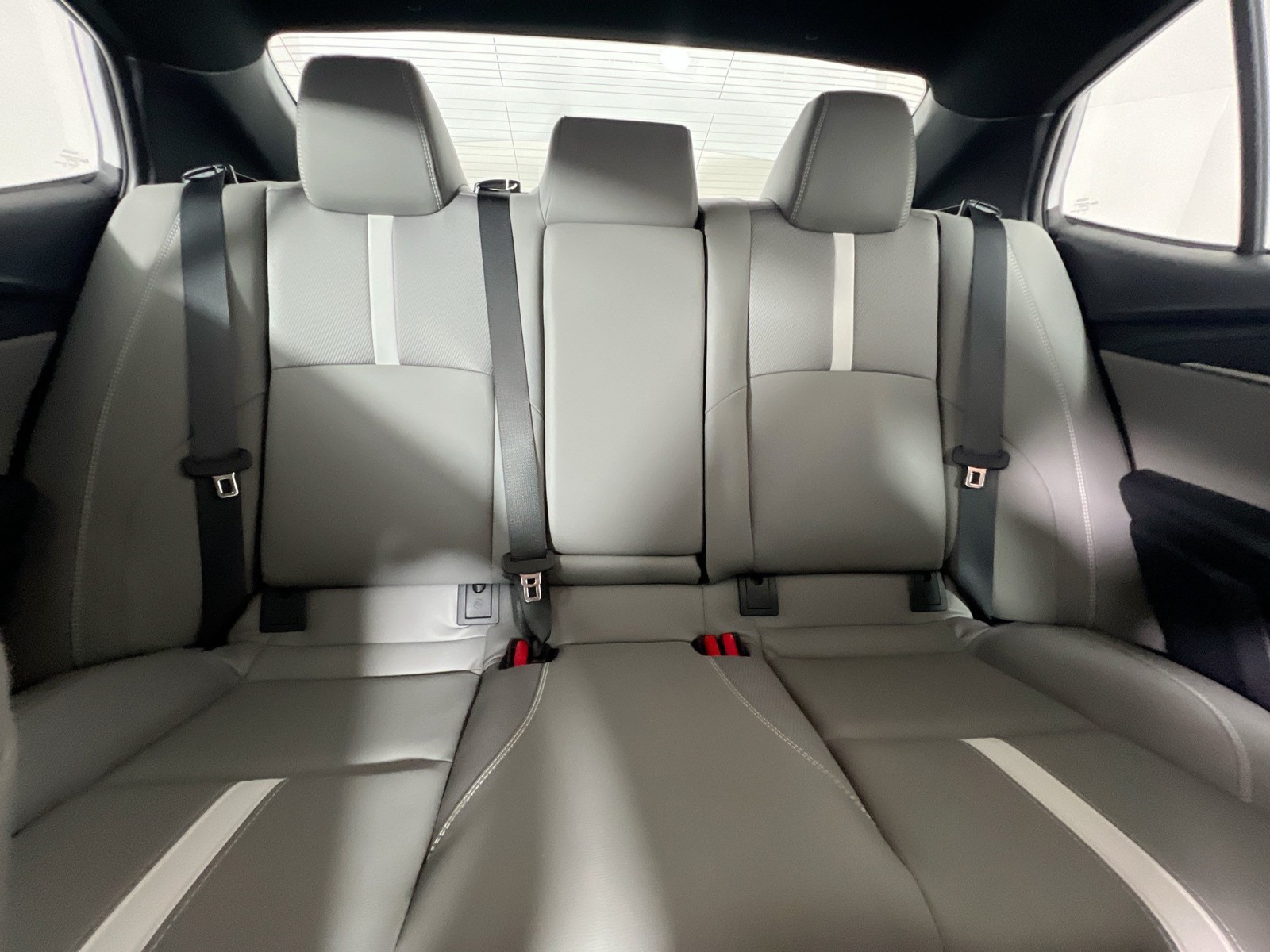 Used 2026 Ice Cap Toyota SE image 29