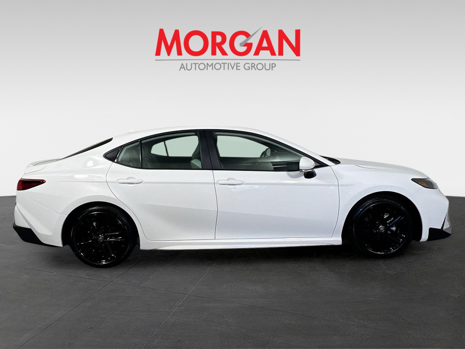 Used 2026 Ice Cap Toyota SE image 2