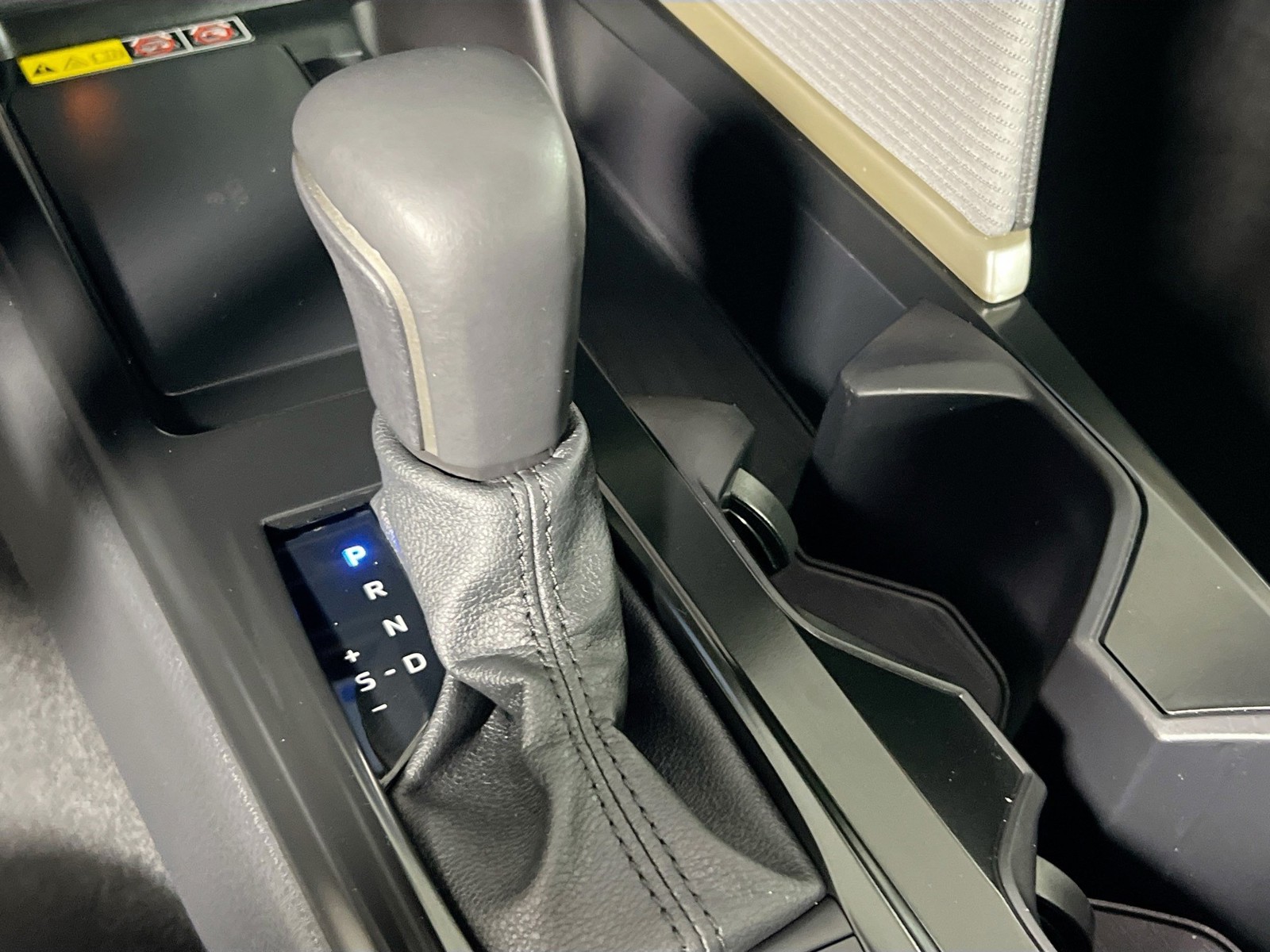 Used 2026 Ice Cap Toyota SE image 21