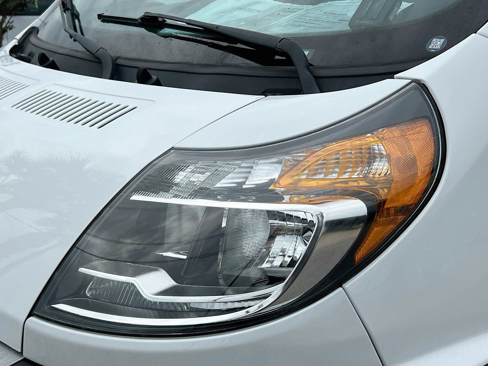 Used 2022 Bright White Clearcoat Ram High Roof image 9