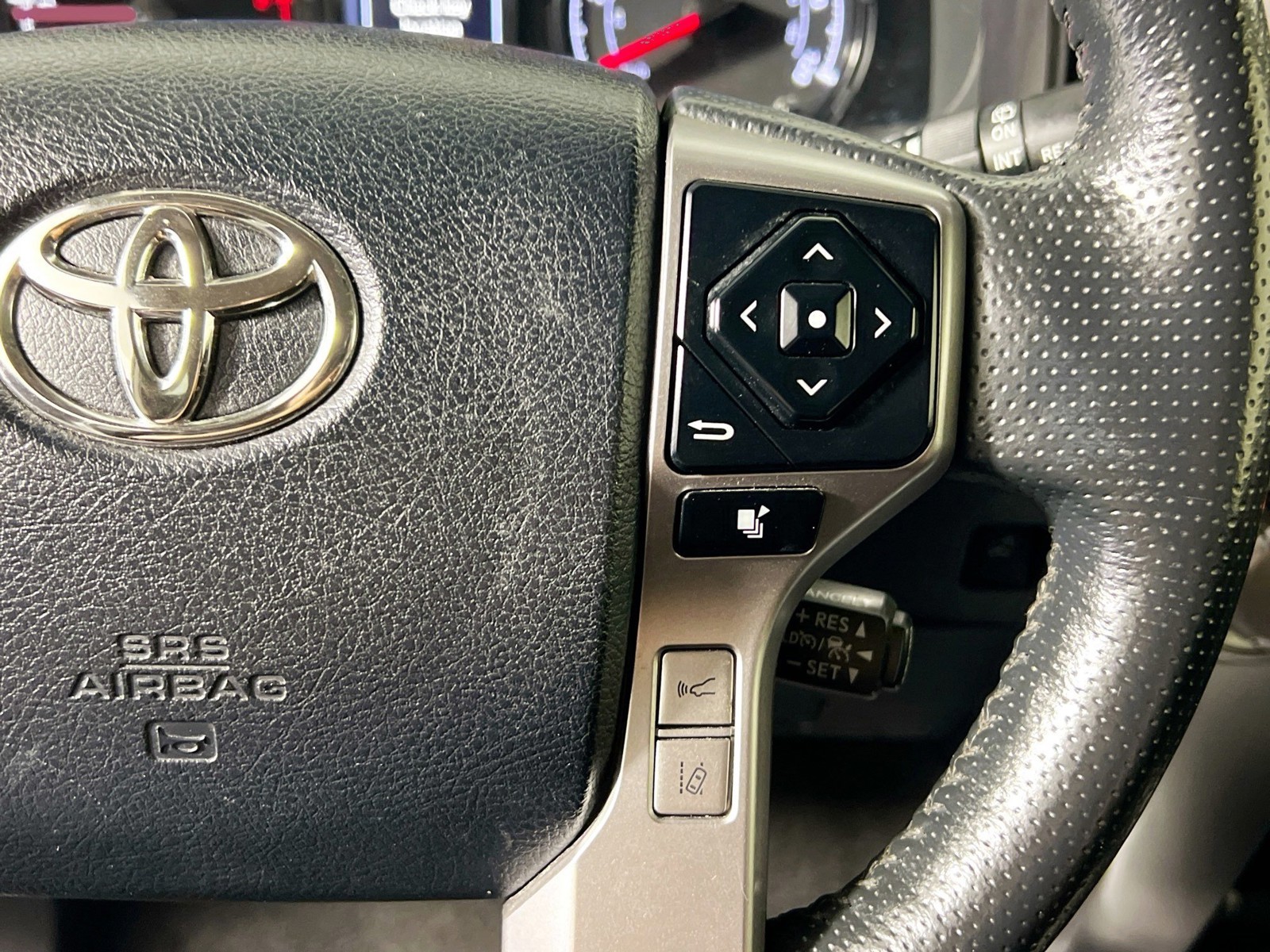 Used 2024 Ice Cap Toyota SR5 Premium image 17