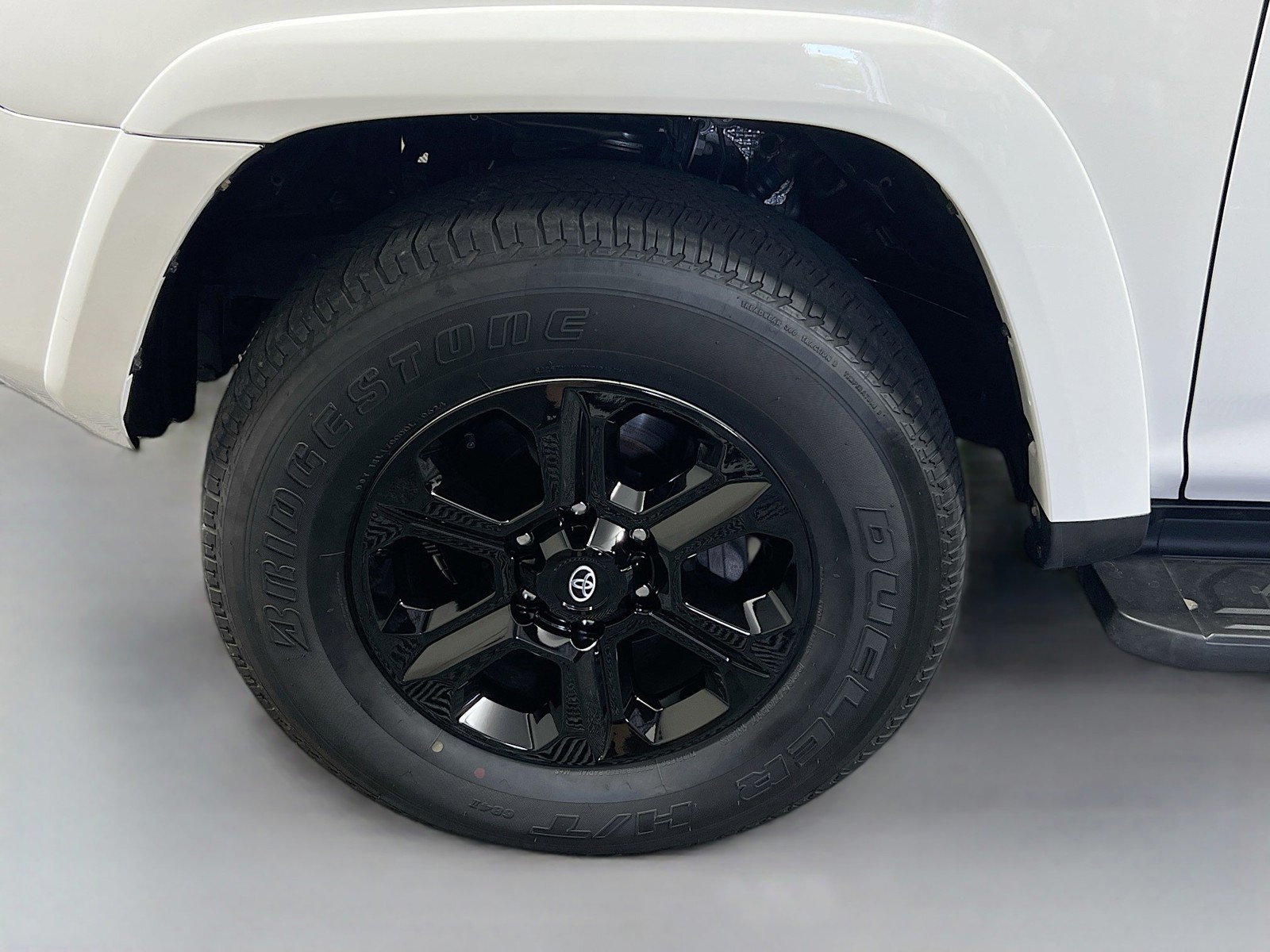 Used 2024 Ice Cap Toyota SR5 Premium image 11