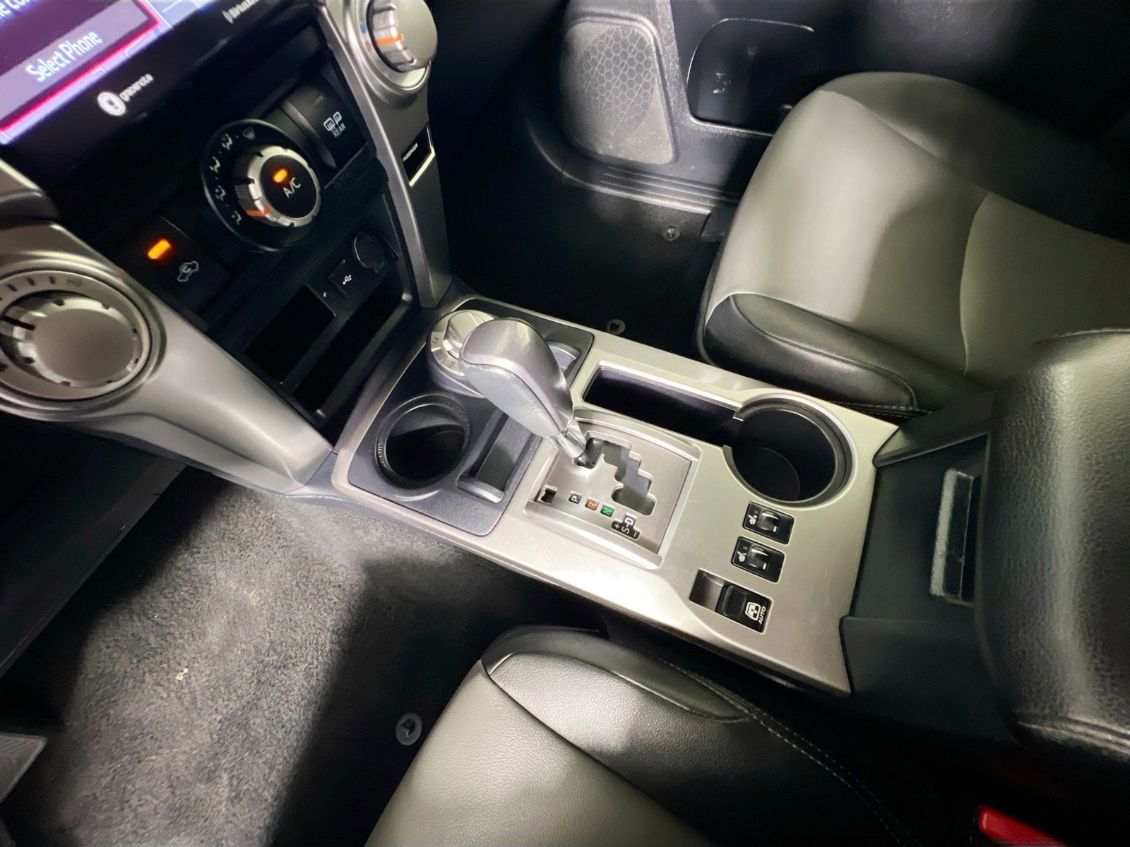 Used 2024 Ice Cap Toyota SR5 Premium image 22