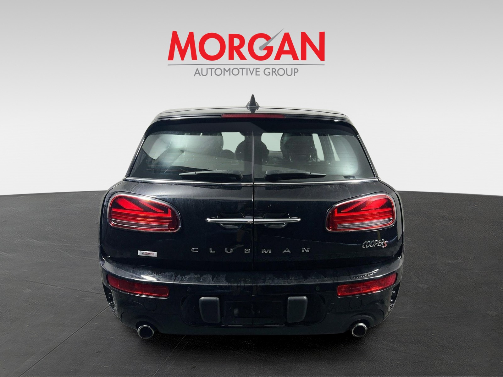 Used 2020 Midnight Black Metallic MINI Iconic image 4
