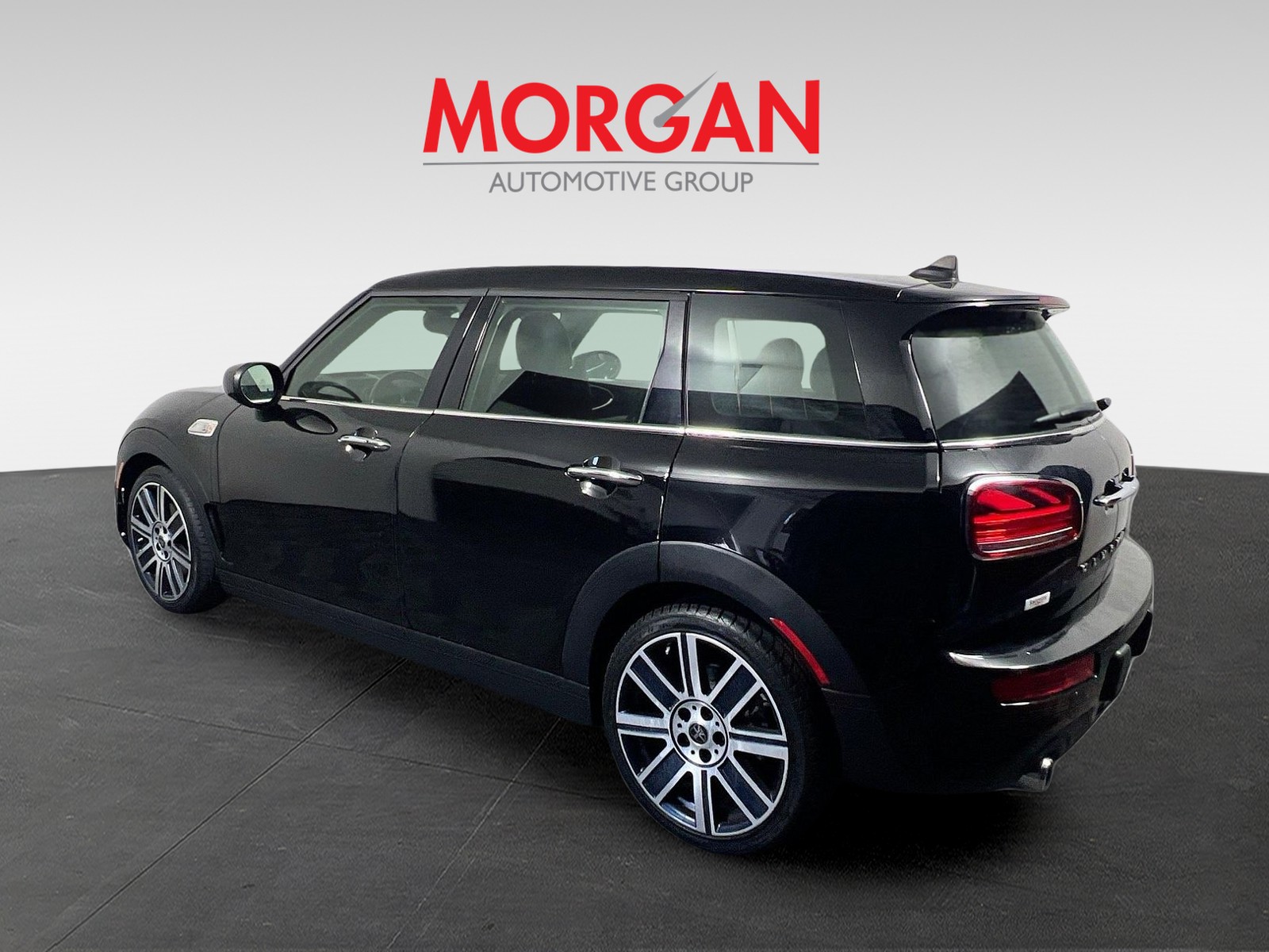 Used 2020 Midnight Black Metallic MINI Iconic image 5