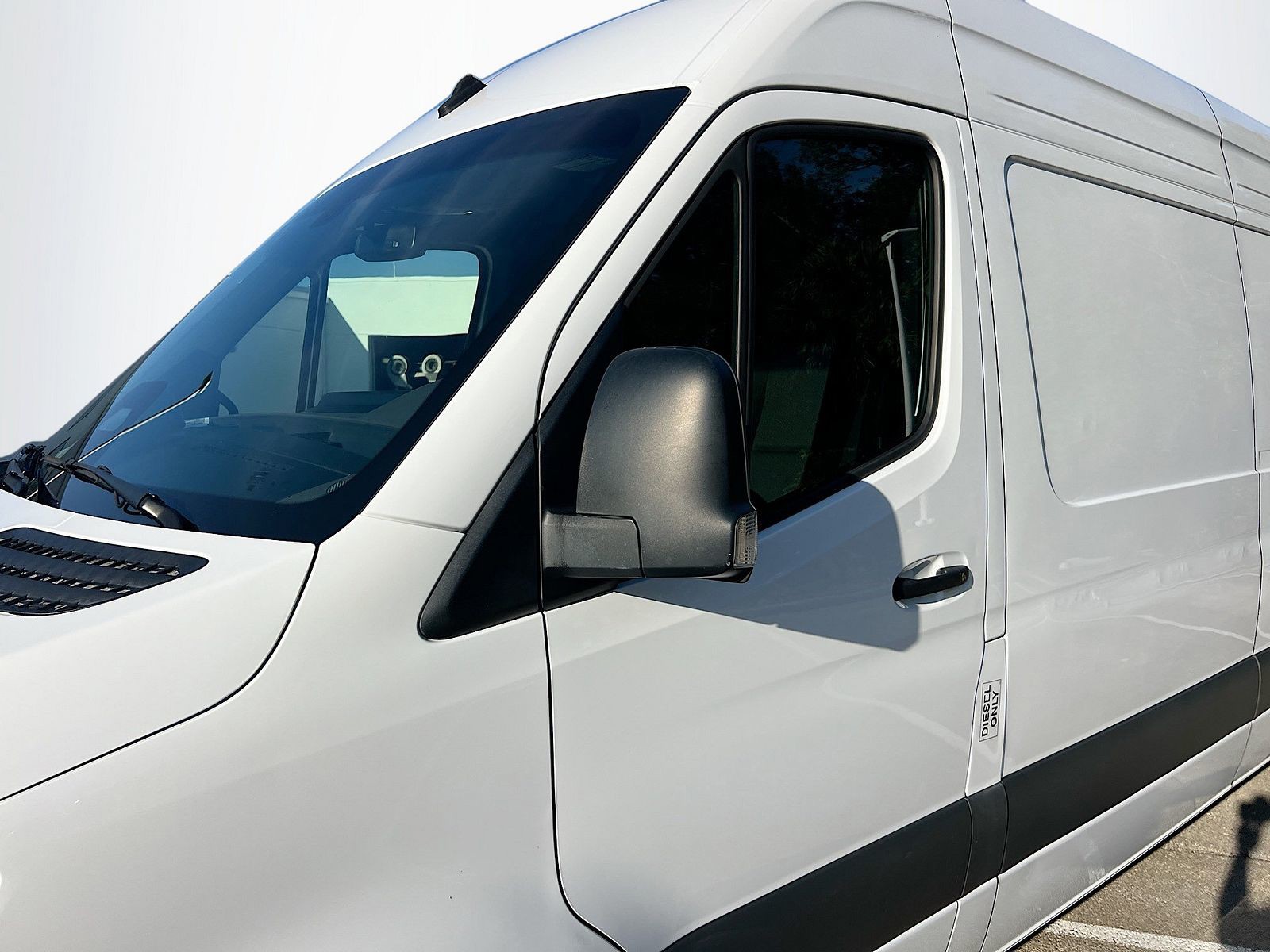 Used 2025 Grey White Mercedes-Benz Cargo 170 WB image 10