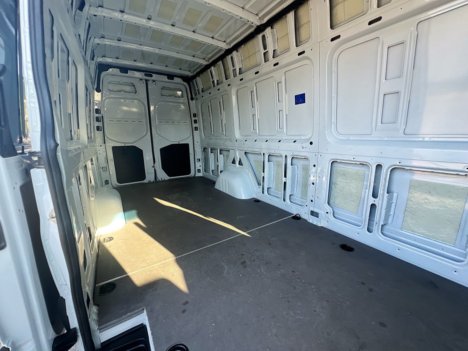 Used 2025 Grey White Mercedes-Benz Cargo 170 WB image 28