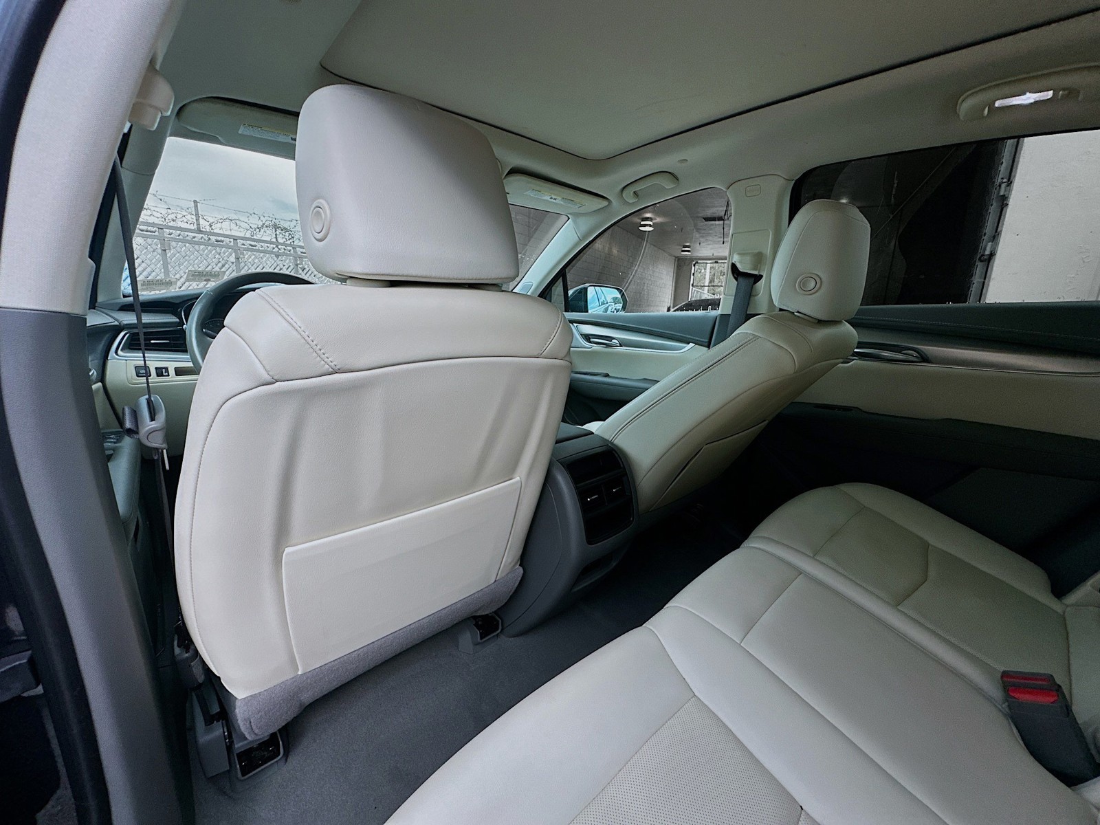 Used 2023 Wilder Metallic Cadillac Premium Luxury image 24
