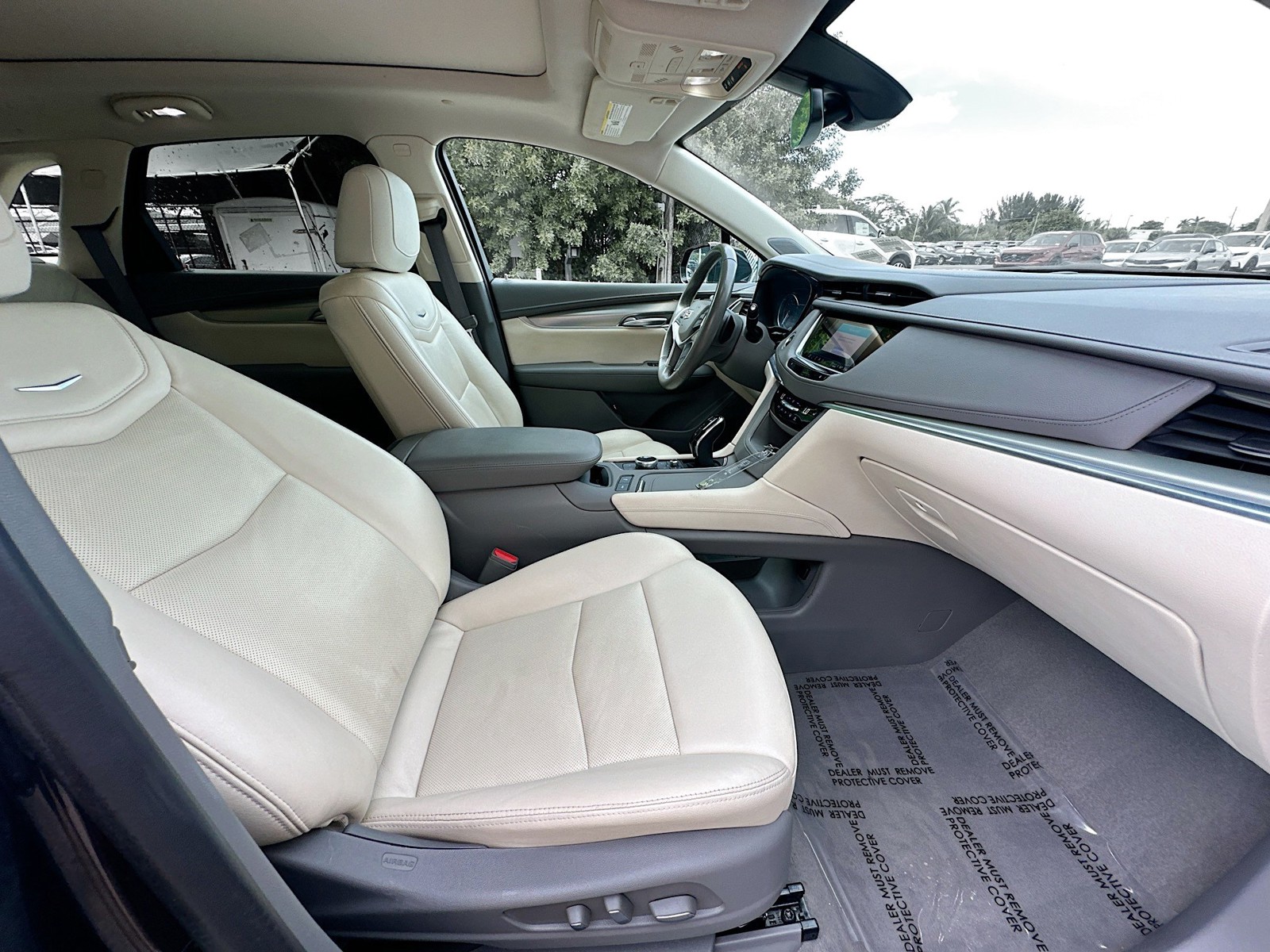 Used 2023 Wilder Metallic Cadillac Premium Luxury image 31