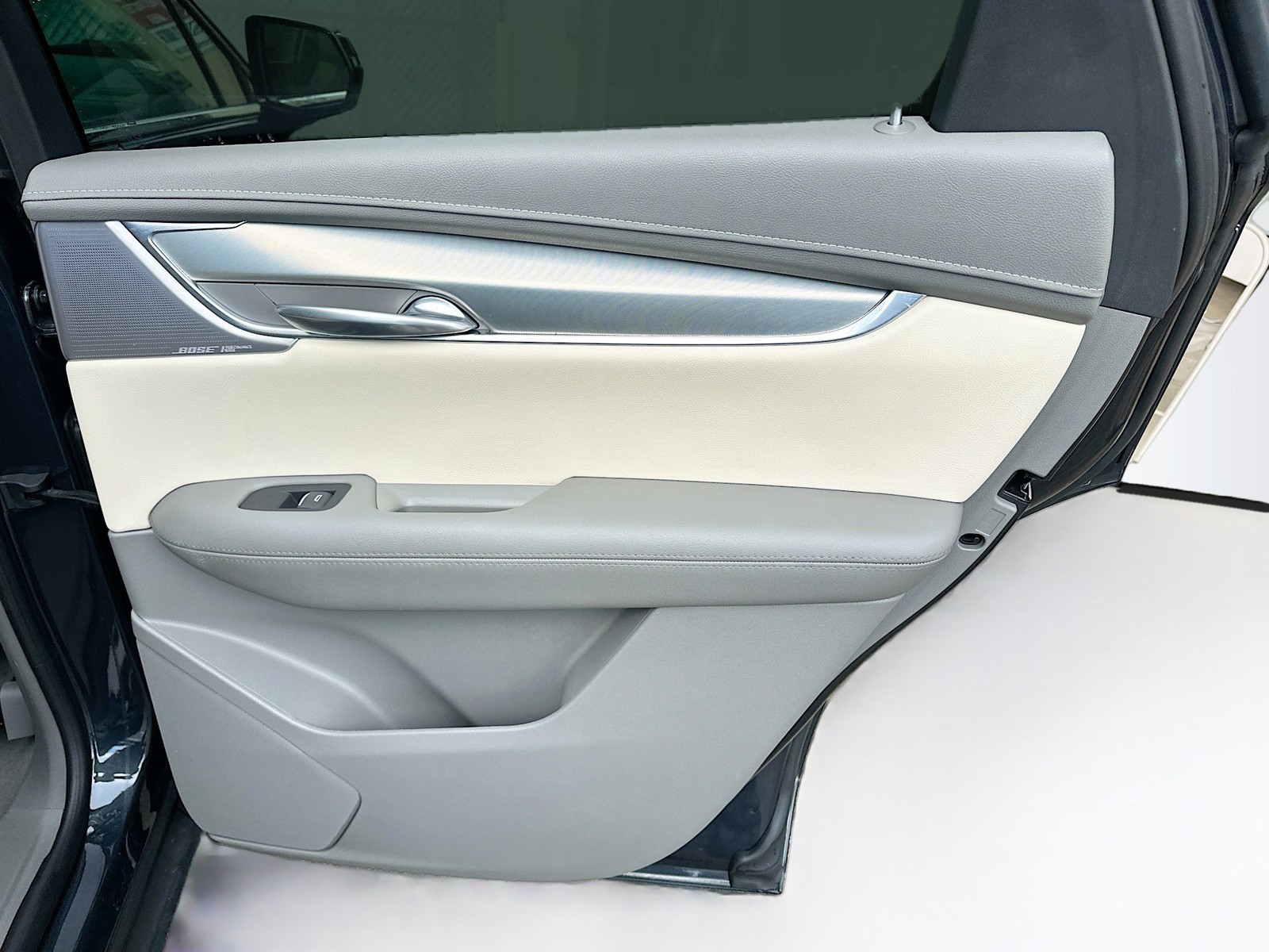 Used 2023 Wilder Metallic Cadillac Premium Luxury image 30