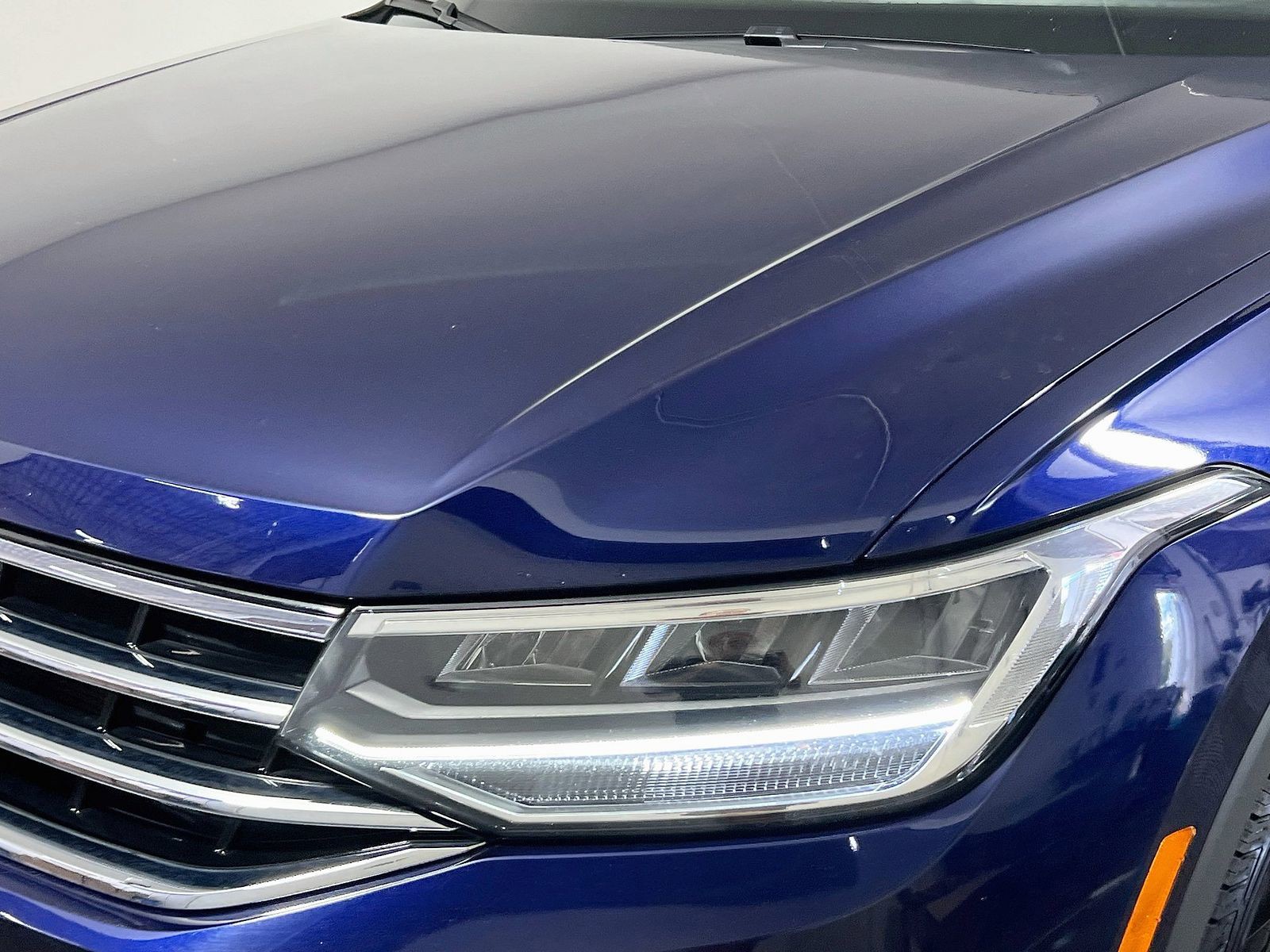 Used 2024 Atlantic Blue Metallic Volkswagen 2.0T SE image 9