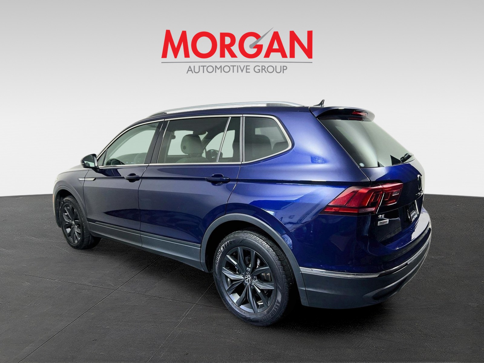 Used 2024 Atlantic Blue Metallic Volkswagen 2.0T SE image 5