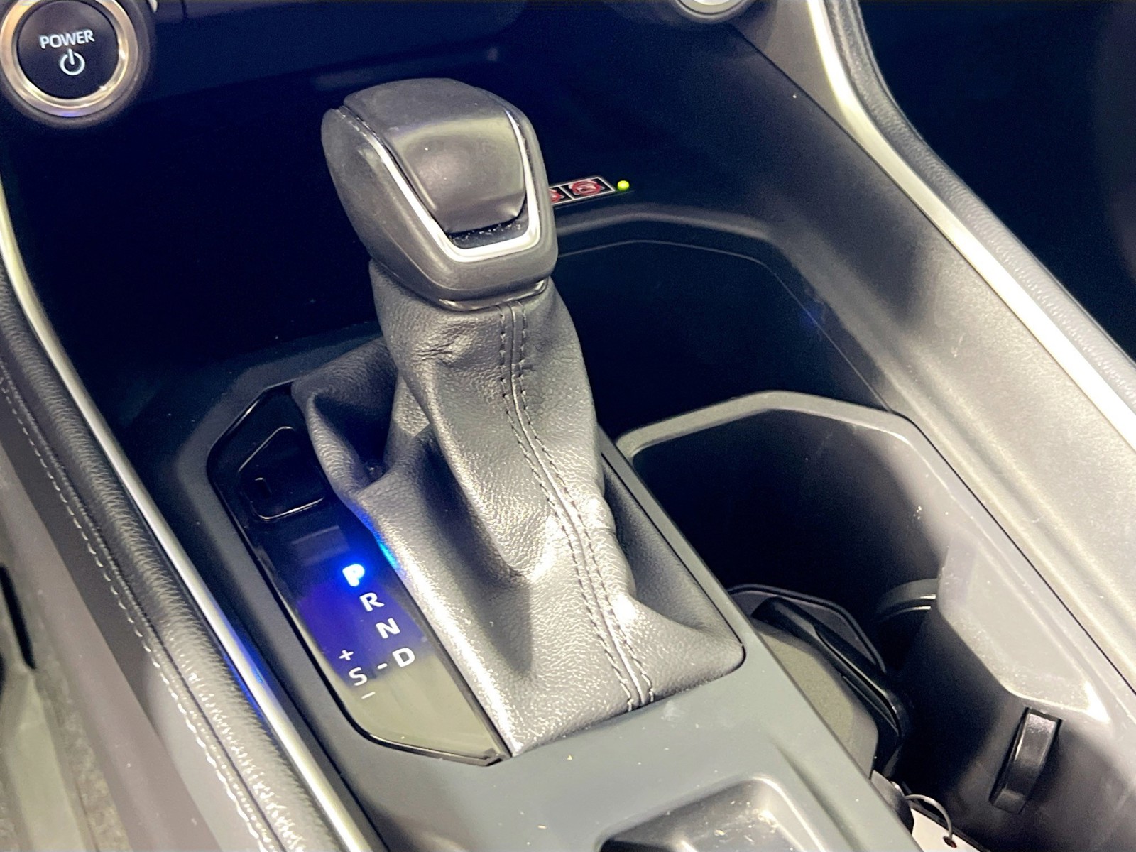 Used 2025 Wind Chill Pearl Toyota Limited image 21