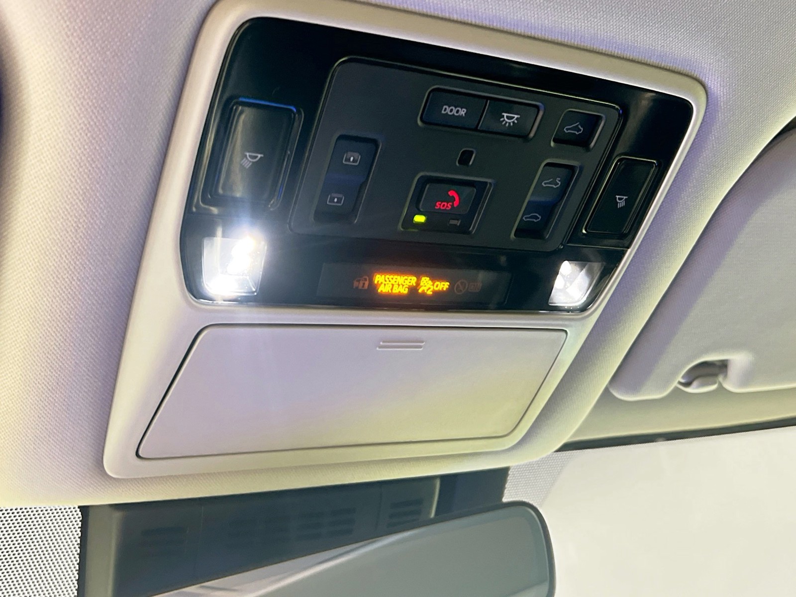 Used 2025 Wind Chill Pearl Toyota Limited image 18