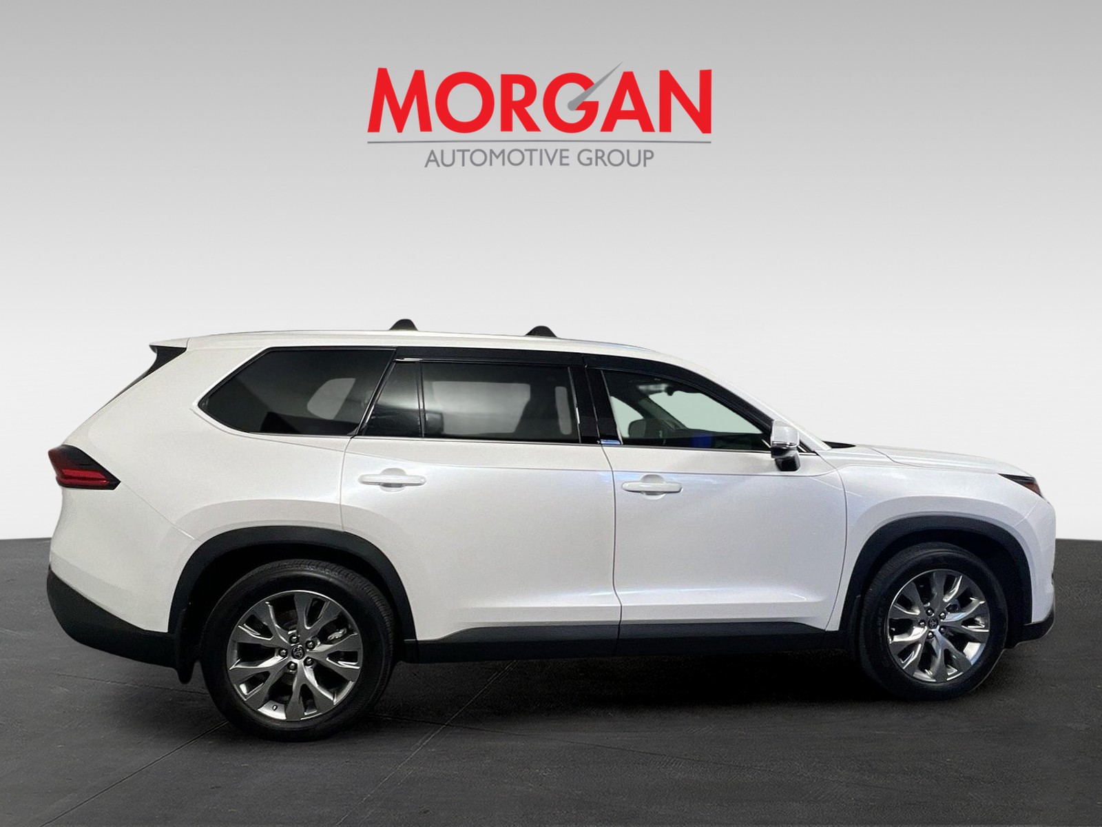 Used 2025 Wind Chill Pearl Toyota Limited image 2