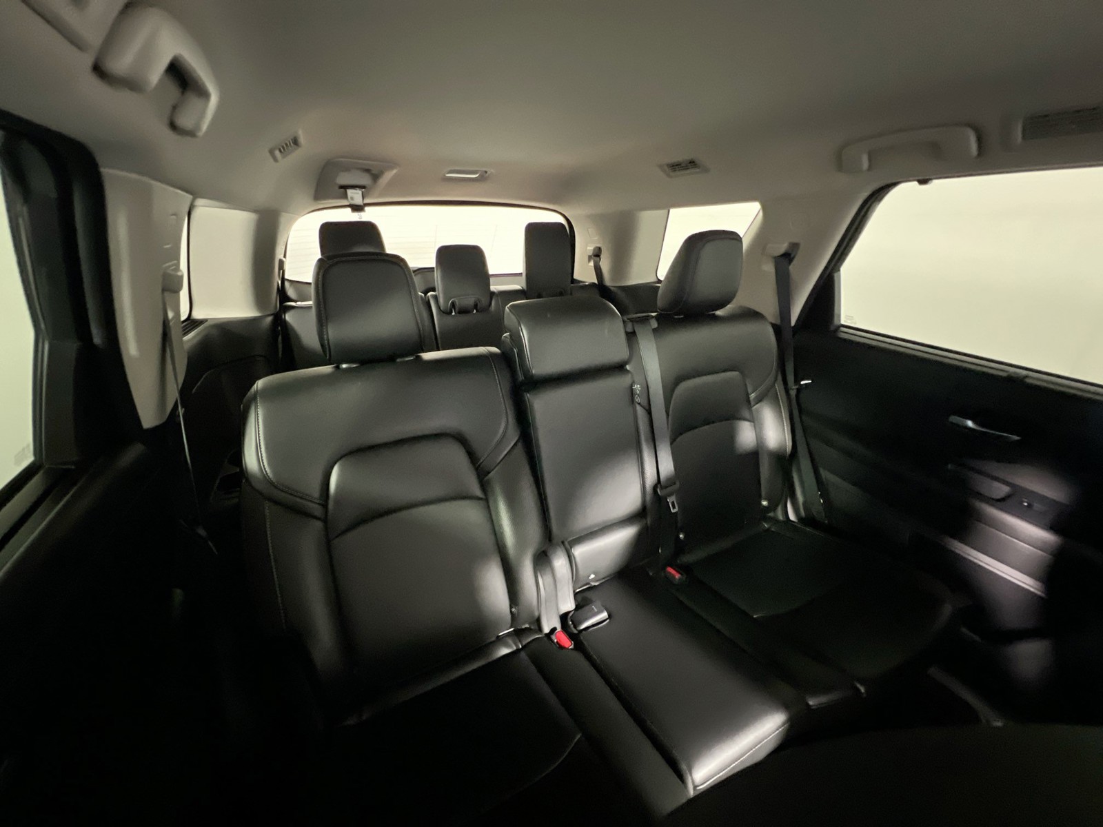 Used 2025 Gun Metallic Nissan SL image 29
