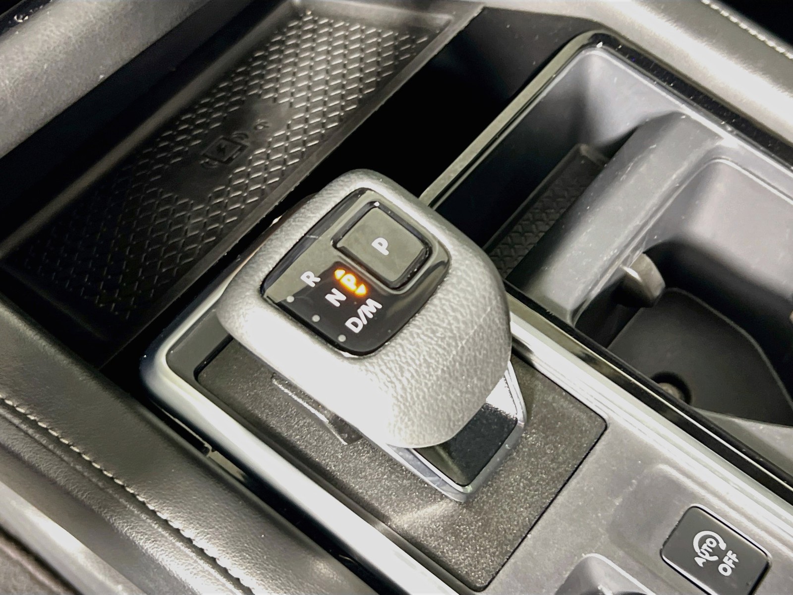 Used 2025 Gun Metallic Nissan SL image 21