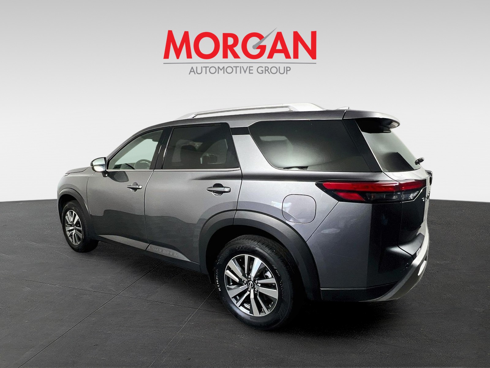 Used 2025 Gun Metallic Nissan SL image 5