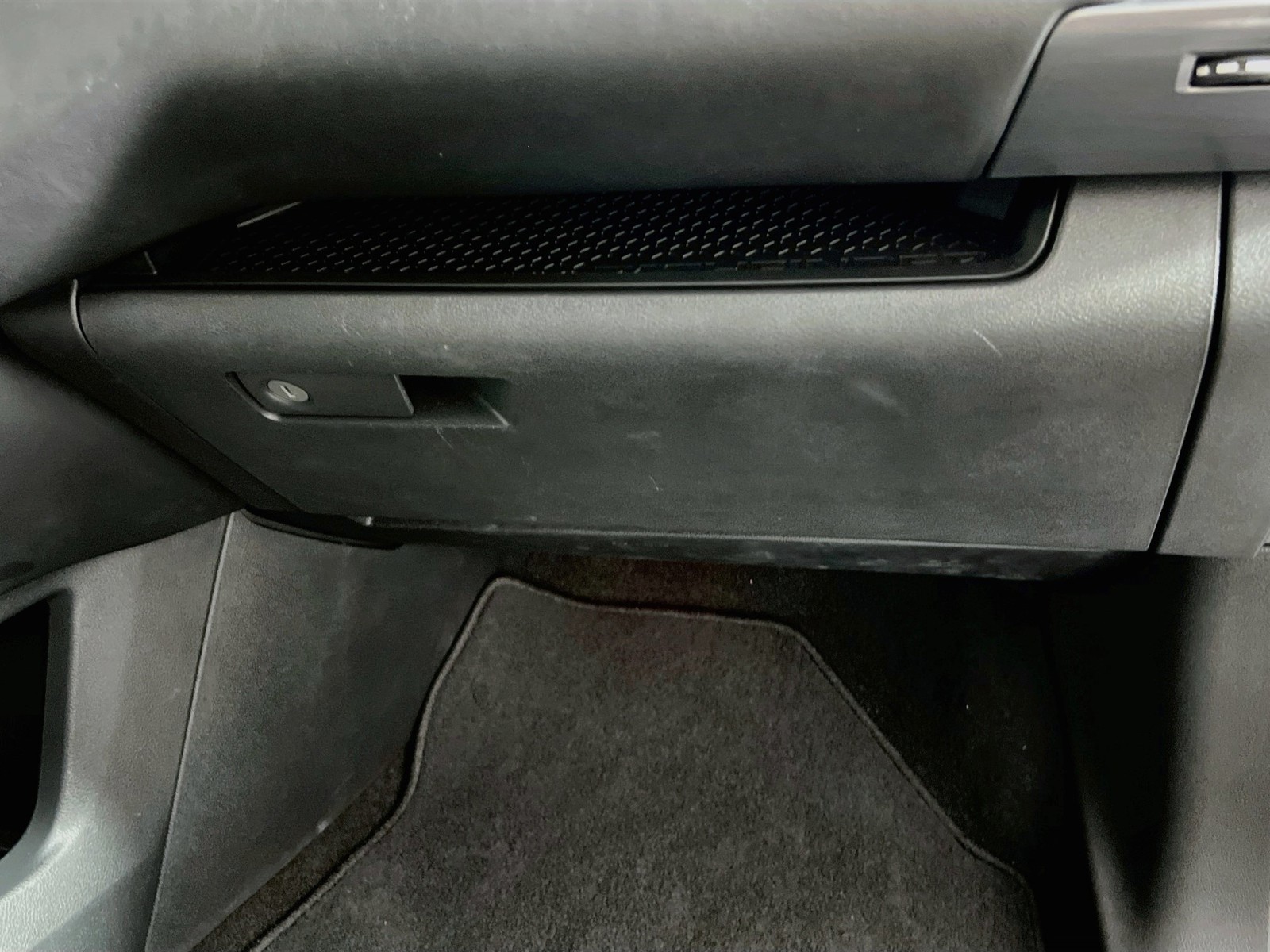 Used 2025 Gun Metallic Nissan SL image 31