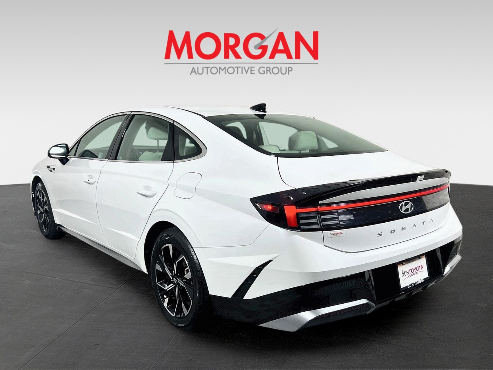 Used 2025 Serenity White Hyundai SEL image 5