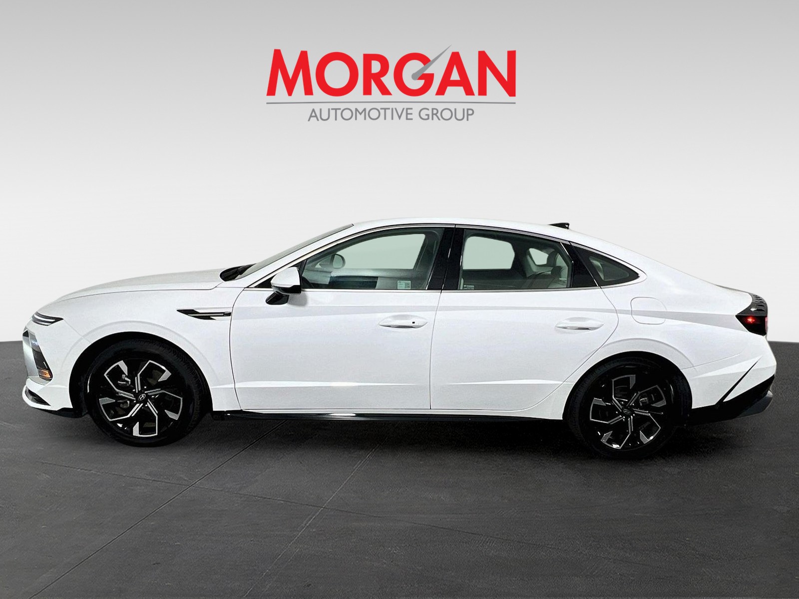 Used 2025 Serenity White Hyundai SEL image 6