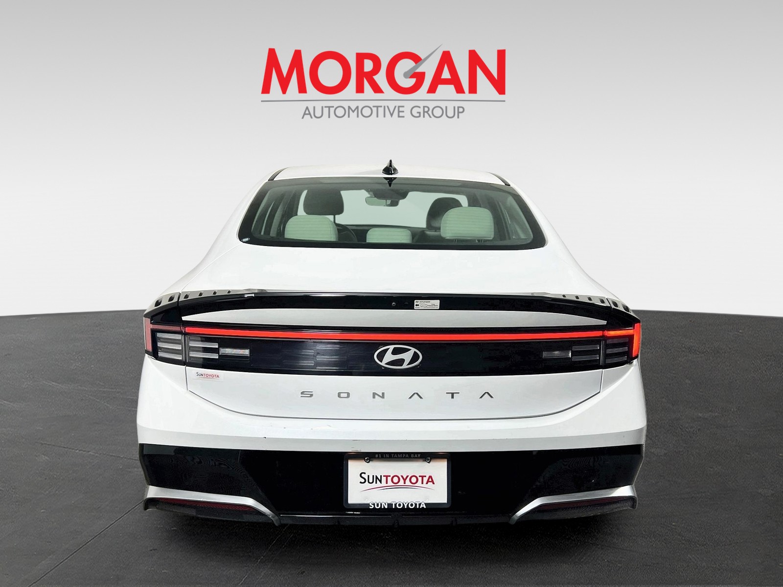 Used 2025 Serenity White Hyundai SEL image 4